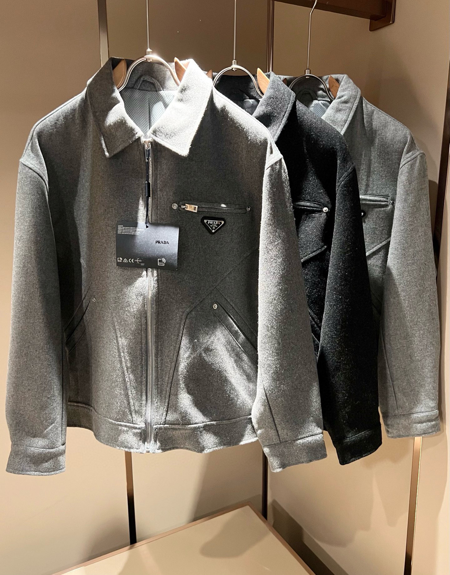 【⚠️🌾退换】PRAD*A普*达 2025秋冬休闲羊毛呢夹克外套，最新时尚休闲西服套装，贸易公司渠道稀出