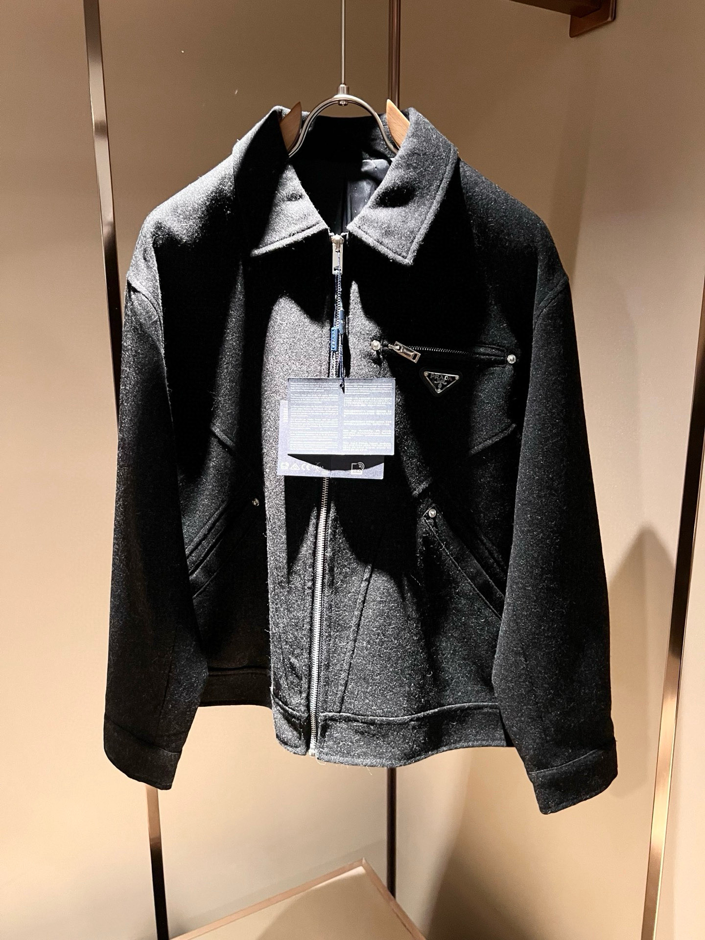 【⚠️🌾退换】PRAD*A普*达 2025秋冬休闲羊毛呢夹克外套，最新时尚休闲西服套装，贸易公司渠道稀出