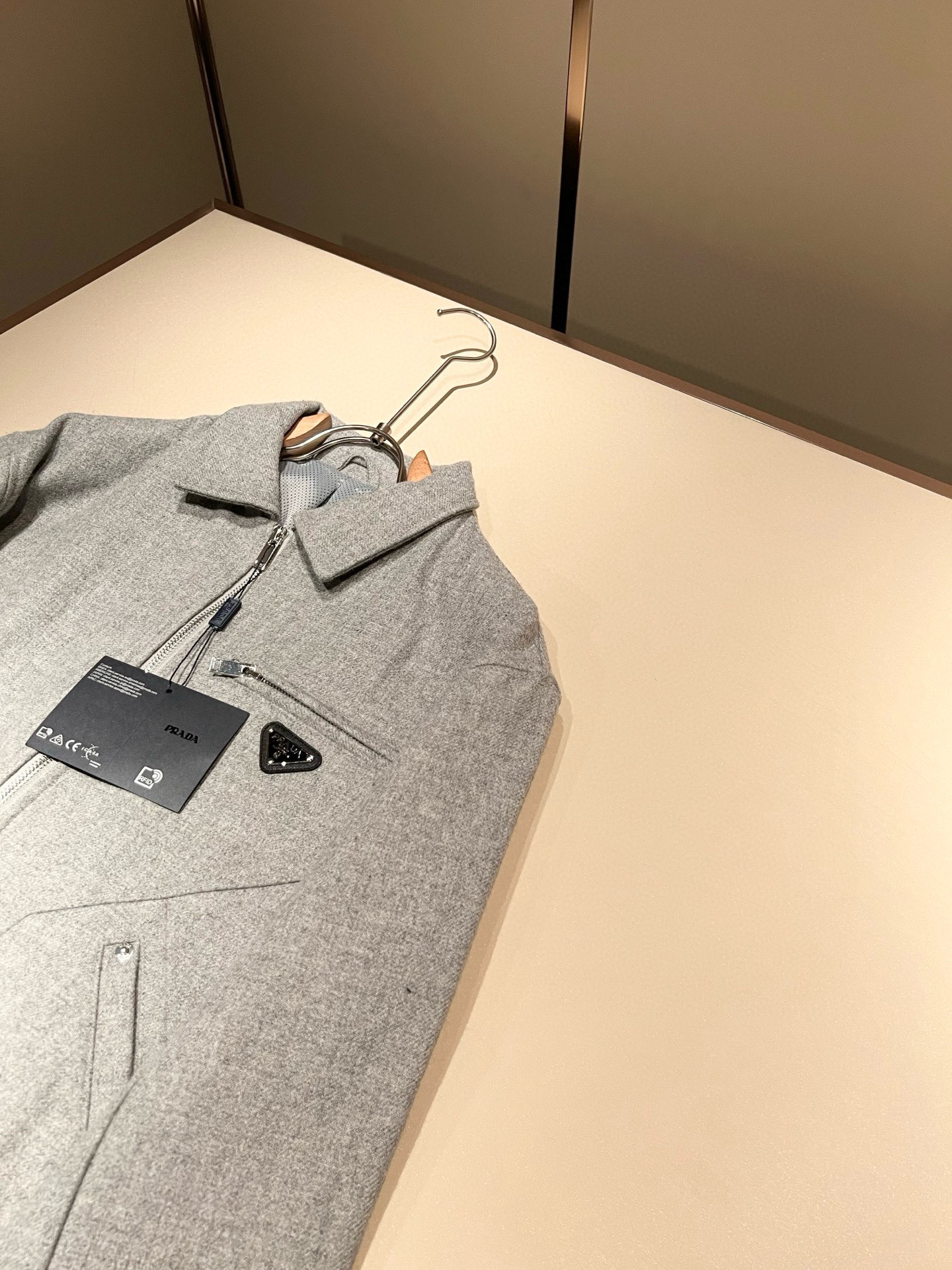 【⚠️🌾退换】PRAD*A普*达 2025秋冬休闲羊毛呢夹克外套，最新时尚休闲西服套装，贸易公司渠道稀出