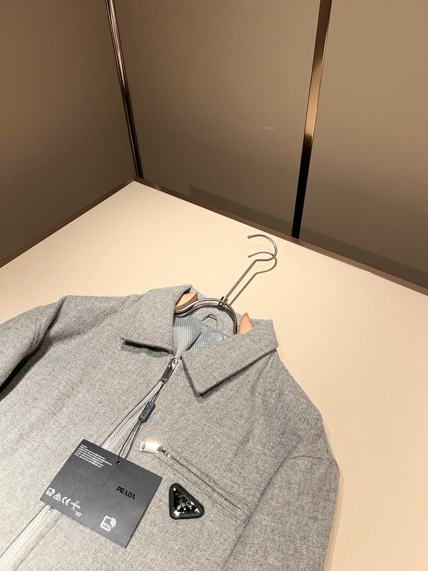 【⚠️🌾退换】PRAD*A普*达 2025秋冬休闲羊毛呢夹克外套，最新时尚休闲西服套装，贸易公司渠道稀出