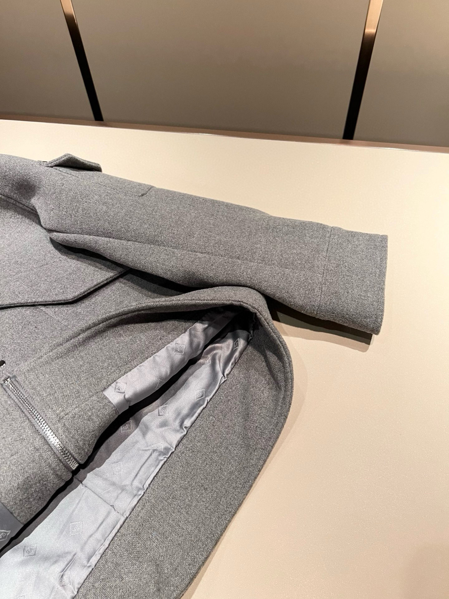 【⚠️🌾退换】PRAD*A普*达 2025秋冬休闲羊毛呢夹克外套，最新时尚休闲西服套装，贸易公司渠道稀出