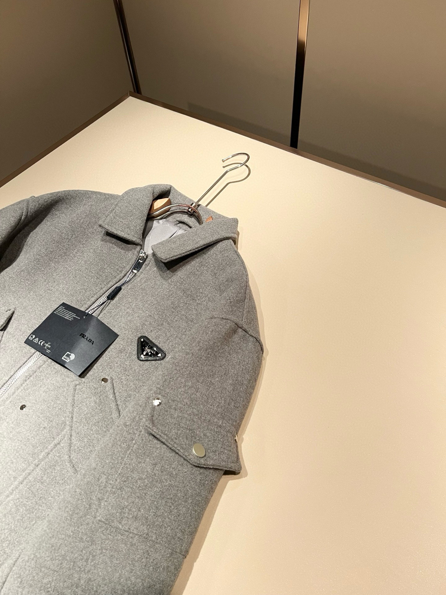 【⚠️🌾退换】PRAD*A普*达 2025秋冬休闲羊毛呢夹克外套，最新时尚休闲西服套装，贸易公司渠道稀出