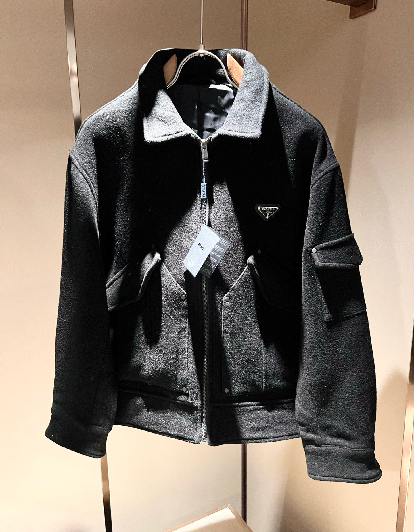 【⚠️🌾退换】PRAD*A普*达 2025秋冬休闲羊毛呢夹克外套，最新时尚休闲西服套装，贸易公司渠道稀出