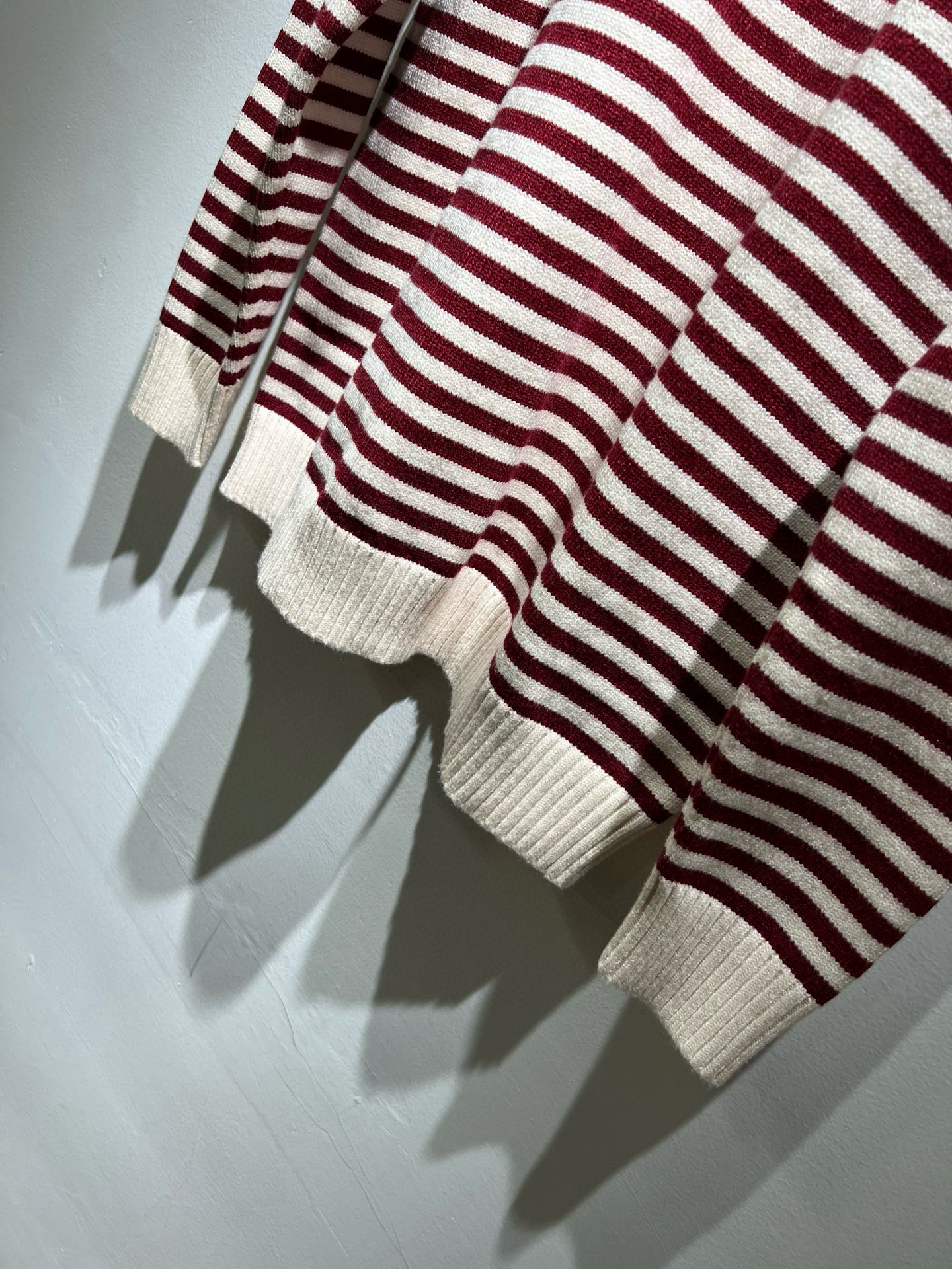 【⚠️🌾退换】LouisVuitt*路易*登⚠️节日款系列！♥️2025秋冬新款条纹针织羊毛衫，🎄🎄🎄 