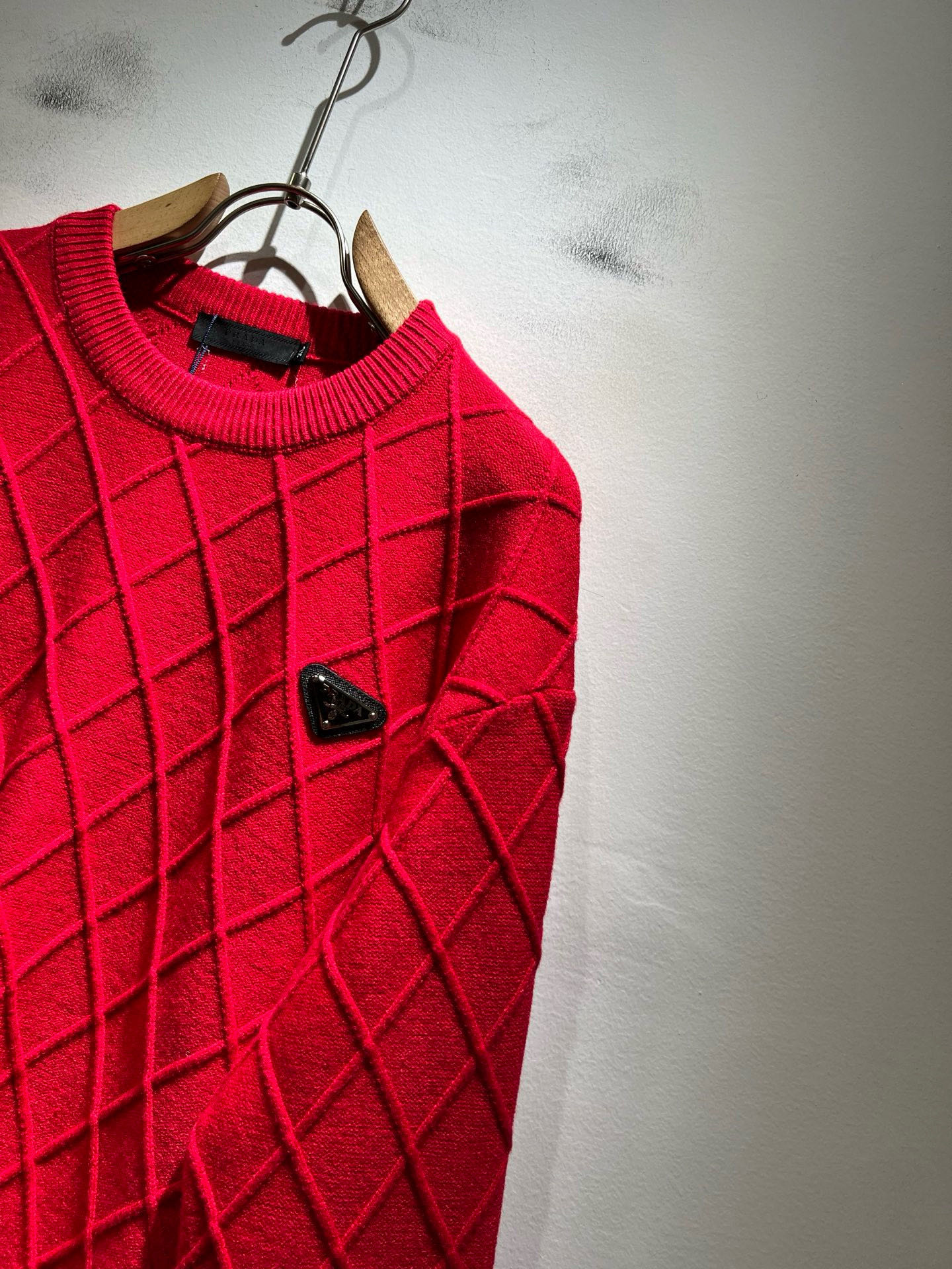 【⚠️🌾退换】PRAD*A普*达⚠️节日款系列！♥️2025秋冬新款男女同款👫针织羊毛衫，最新款全网独家