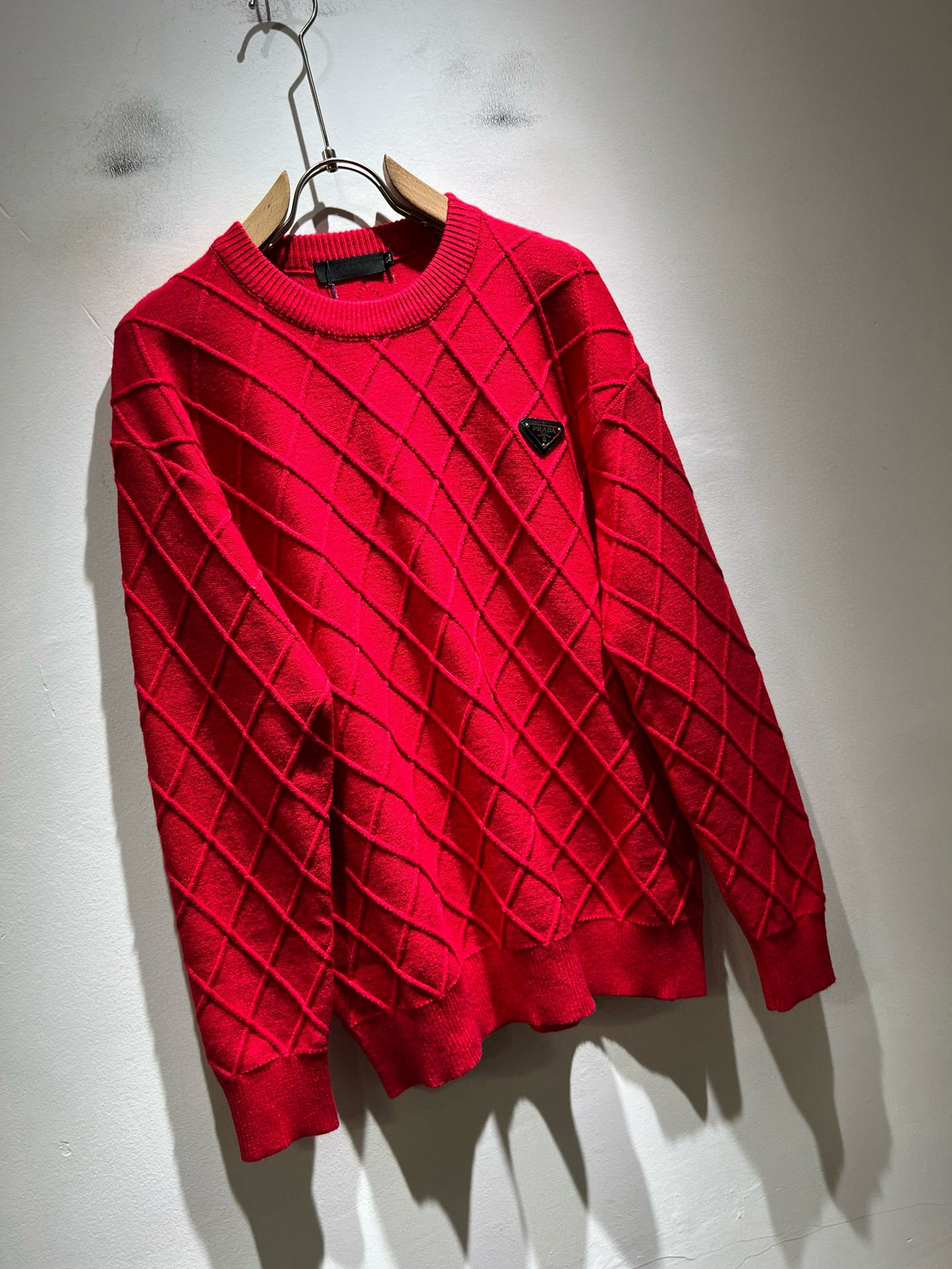 【⚠️🌾退换】PRAD*A普*达⚠️节日款系列！♥️2025秋冬新款男女同款👫针织羊毛衫，最新款全网独家