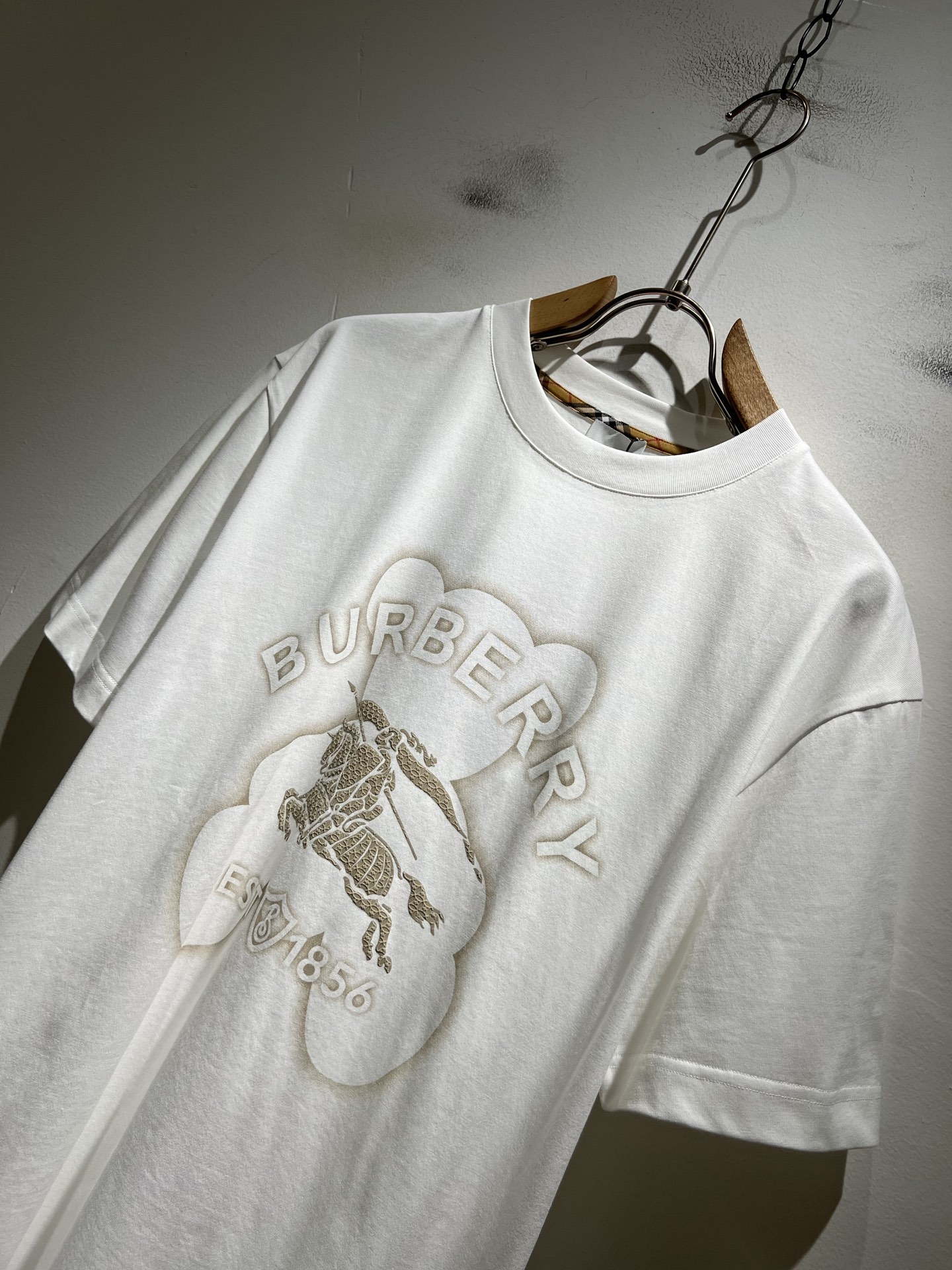BURBER*Y巴*莉2026春夏新品短袖T恤，重磅来袭，最近比较火热的环保纯棉面料制作而成，高端户外运