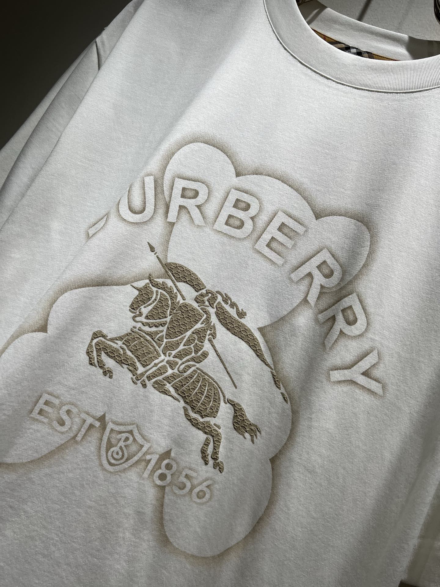 BURBER*Y巴*莉2026春夏新品短袖T恤，重磅来袭，最近比较火热的环保纯棉面料制作而成，高端户外运