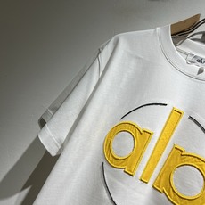 Alo2026春夏全新系列单品上线,非常时髦前卫的一款男女同款短袖T恤,标识logo图案刺绣修饰!区别于 Alo2026春夏全新系列单品上线,非常时髦前卫的一款男女同款短袖T恤,标识logo图案刺绣修饰!区别于