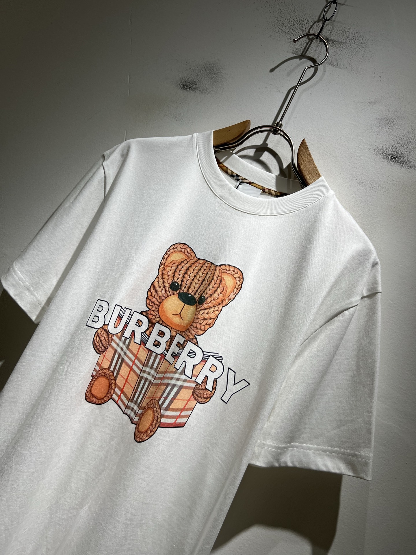 BURBER*Y巴*莉2026春夏新品短袖T恤，重磅来袭，最近比较火热的环保纯棉面料制作而成，高端户外运