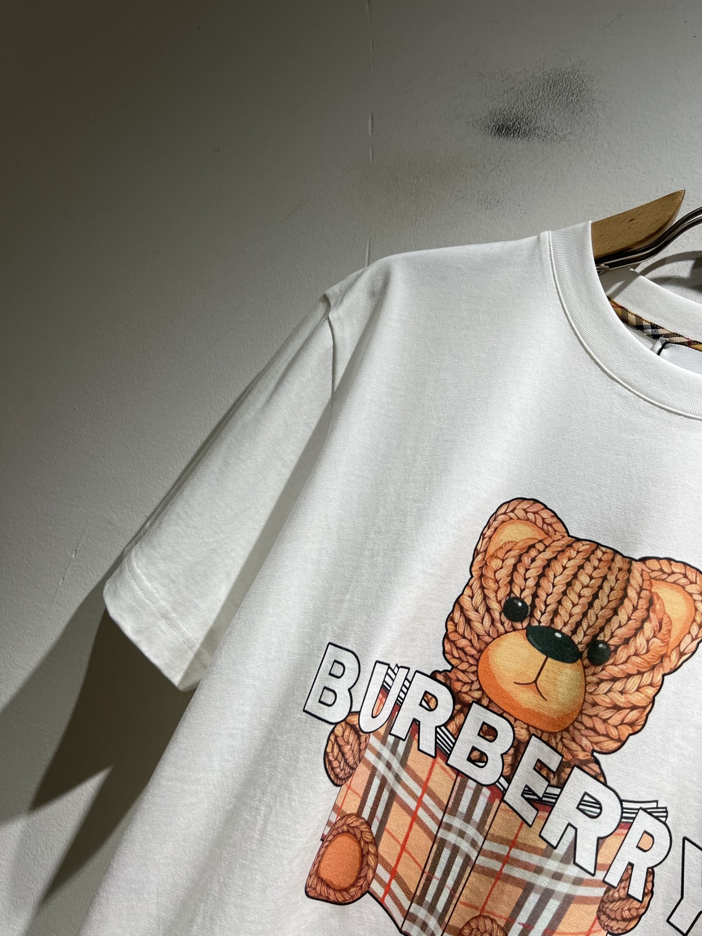 BURBER*Y巴*莉2026春夏新品短袖T恤，重磅来袭，最近比较火热的环保纯棉面料制作而成，高端户外运