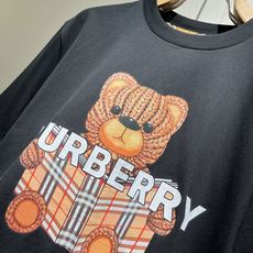 BURBER*Y巴*莉2026春夏新品短袖T恤,重磅来袭,最近比较火热的环保纯棉面料制作而成,高端户外运 BURBER*Y巴*莉2026春夏新品短袖T恤,重磅来袭,最近比较火热的环保纯棉面料制作而成,高端户外运