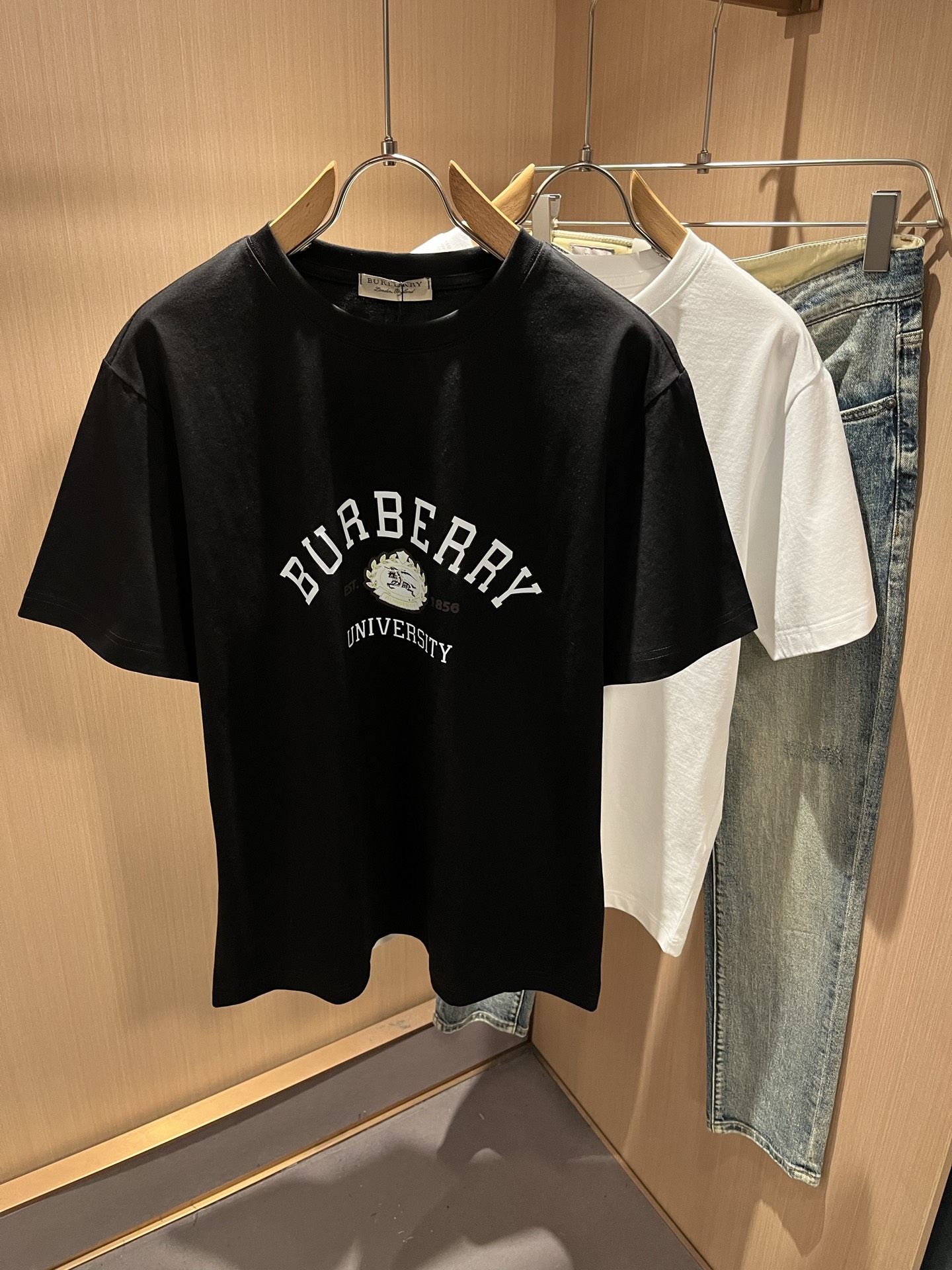 BURBER*Y巴*莉2026春夏新品短袖T恤，重磅来袭，最近比较火热的环保纯棉面料制作而成，高端户外运