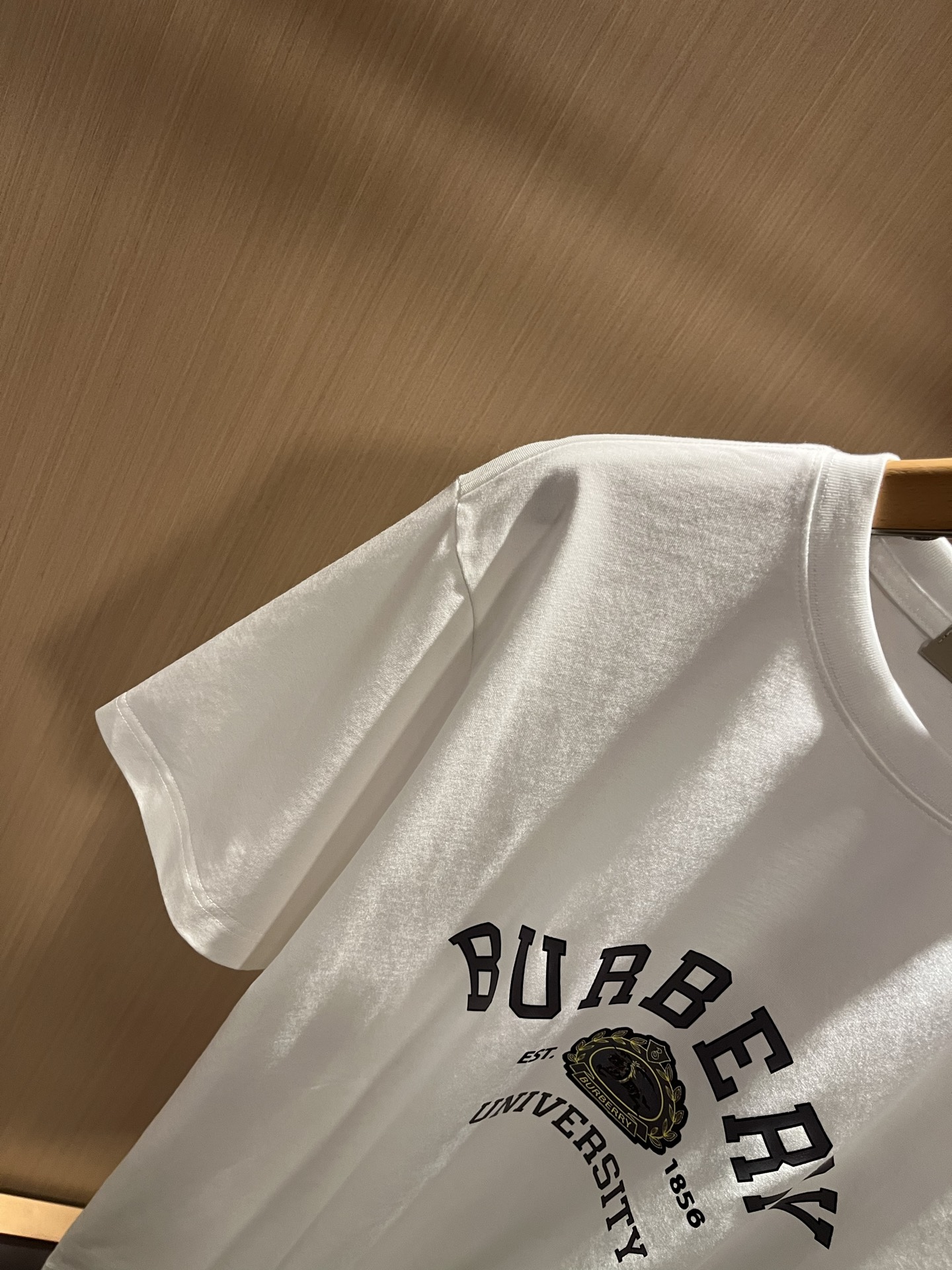 BURBER*Y巴*莉2026春夏新品短袖T恤，重磅来袭，最近比较火热的环保纯棉面料制作而成，高端户外运