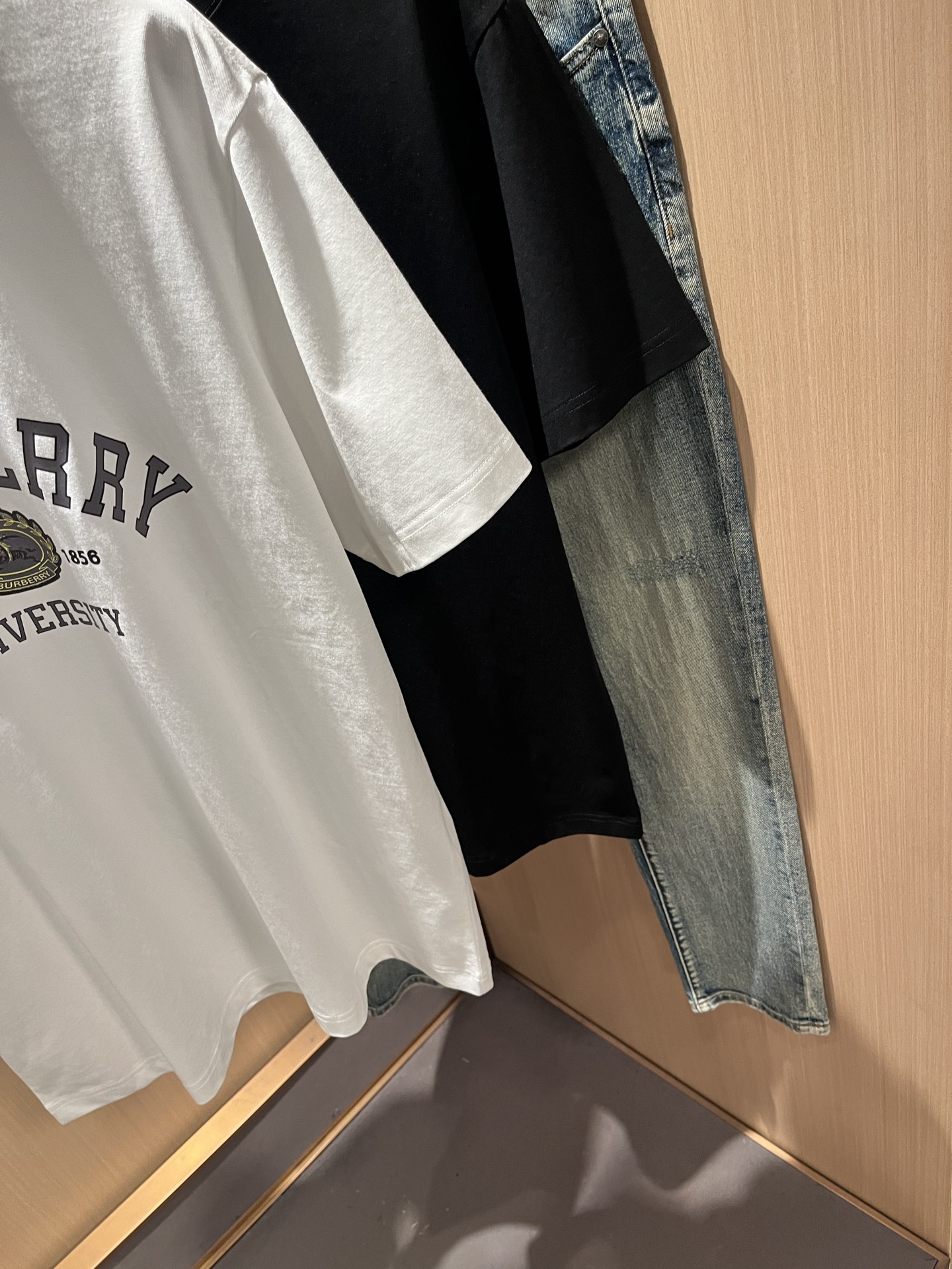 BURBER*Y巴*莉2026春夏新品短袖T恤，重磅来袭，最近比较火热的环保纯棉面料制作而成，高端户外运