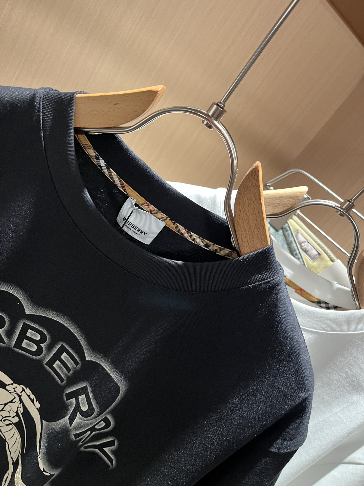 BURBER*Y巴*莉2026春夏新品短袖T恤，重磅来袭，最近比较火热的环保纯棉面料制作而成，高端户外运