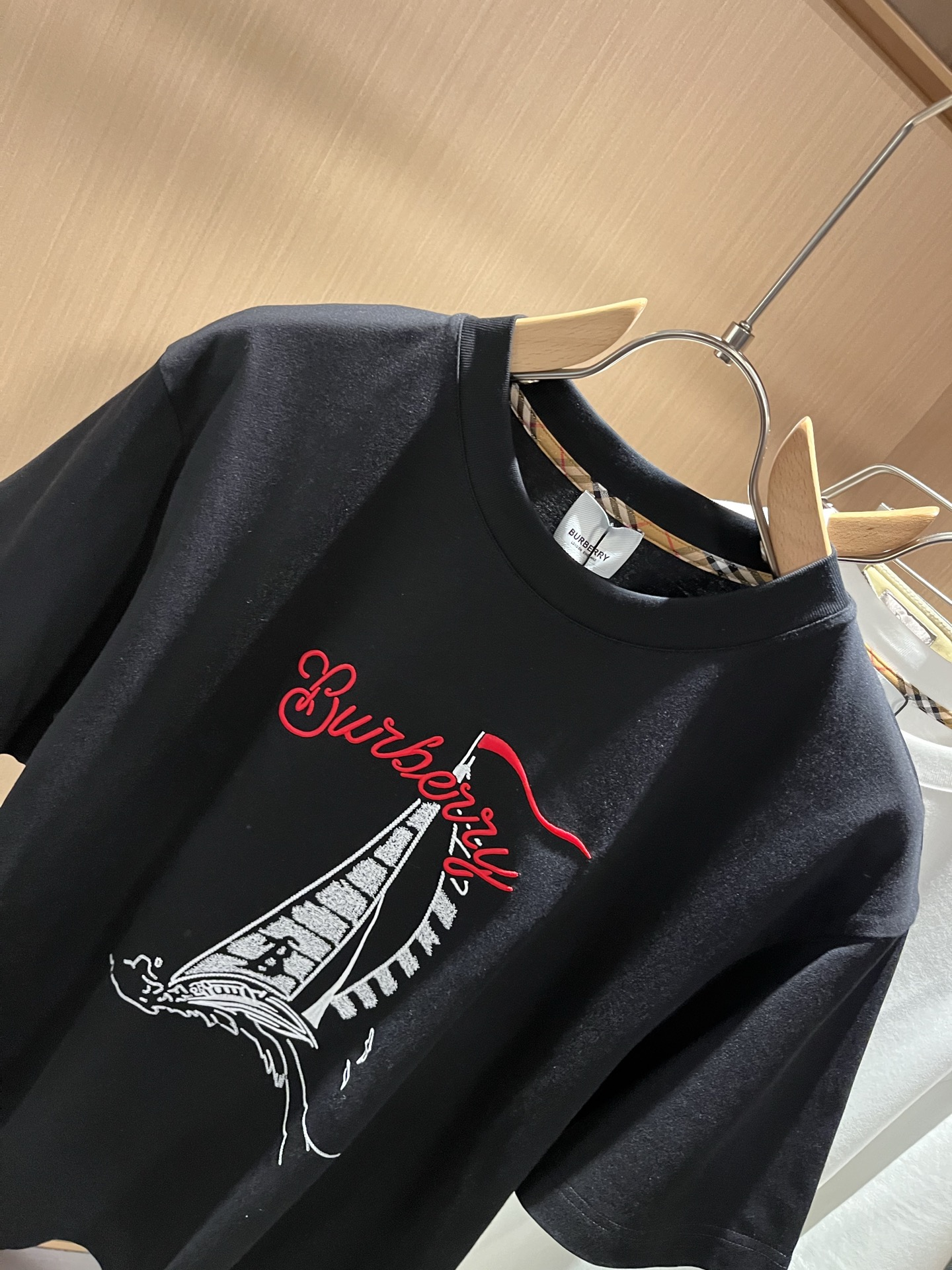 BURBER*Y巴*莉2026春夏新品短袖T恤，重磅来袭，最近比较火热的环保纯棉面料制作而成，高端户外运