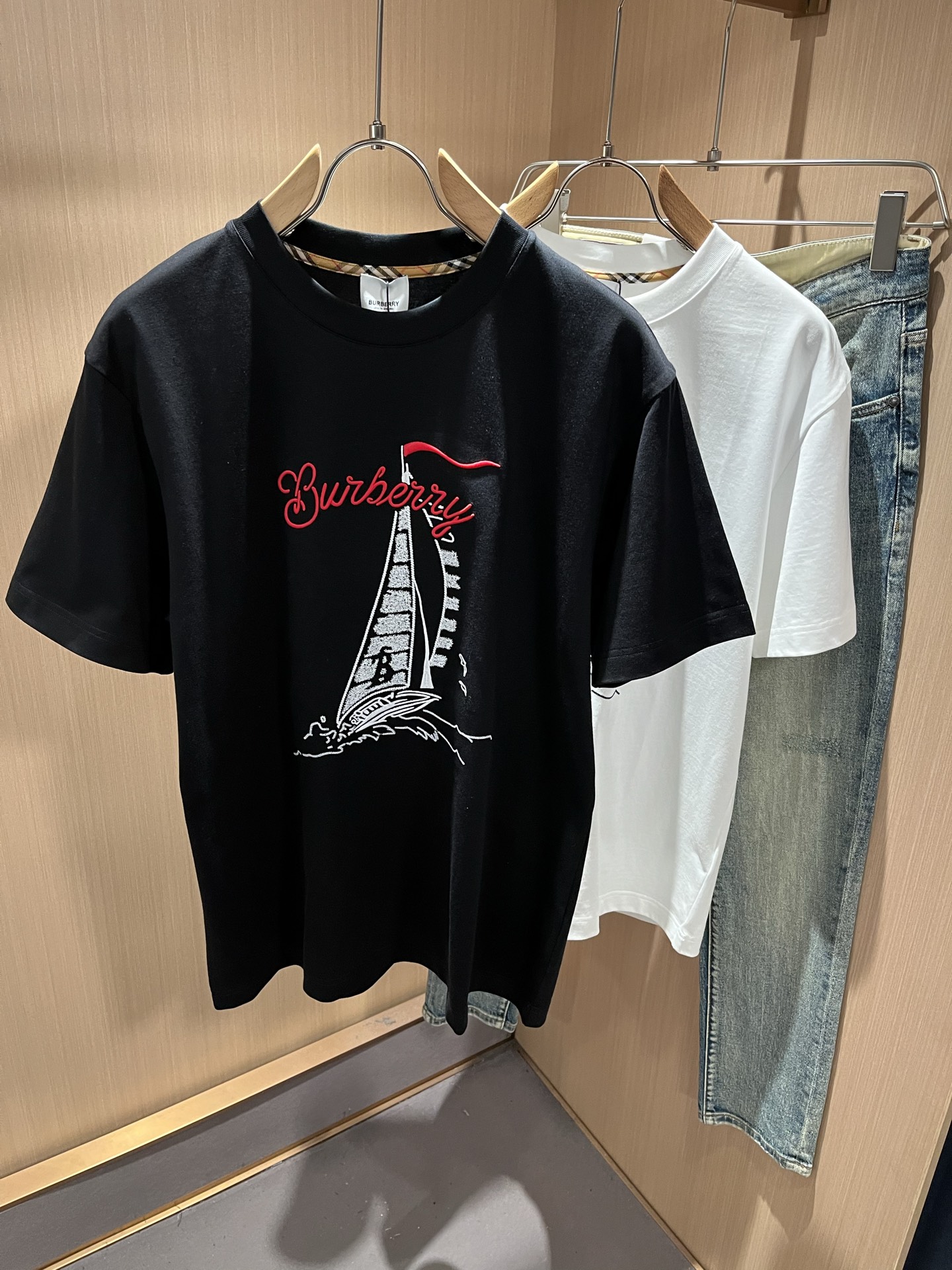 BURBER*Y巴*莉2026春夏新品短袖T恤，重磅来袭，最近比较火热的环保纯棉面料制作而成，高端户外运