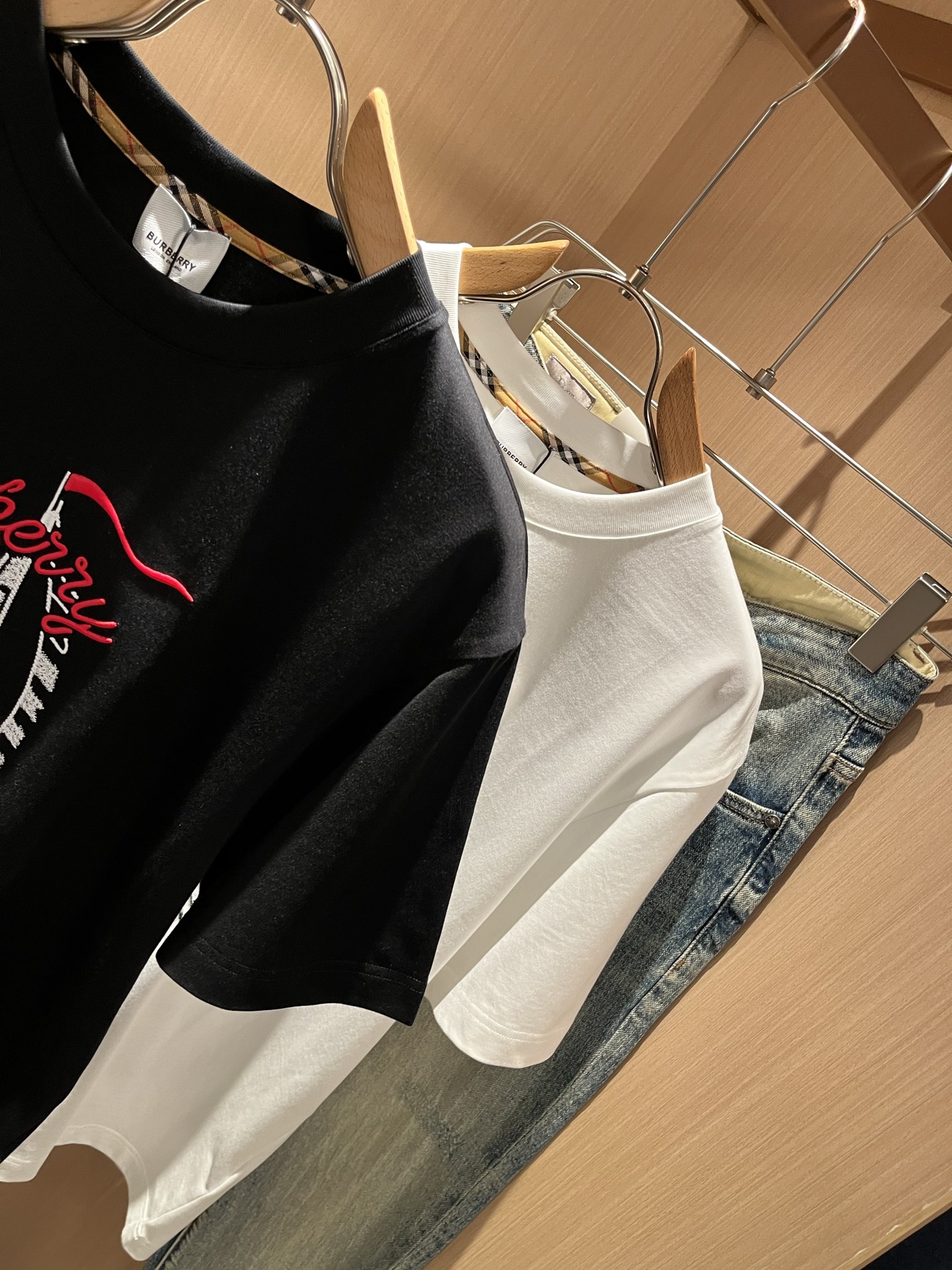 BURBER*Y巴*莉2026春夏新品短袖T恤，重磅来袭，最近比较火热的环保纯棉面料制作而成，高端户外运