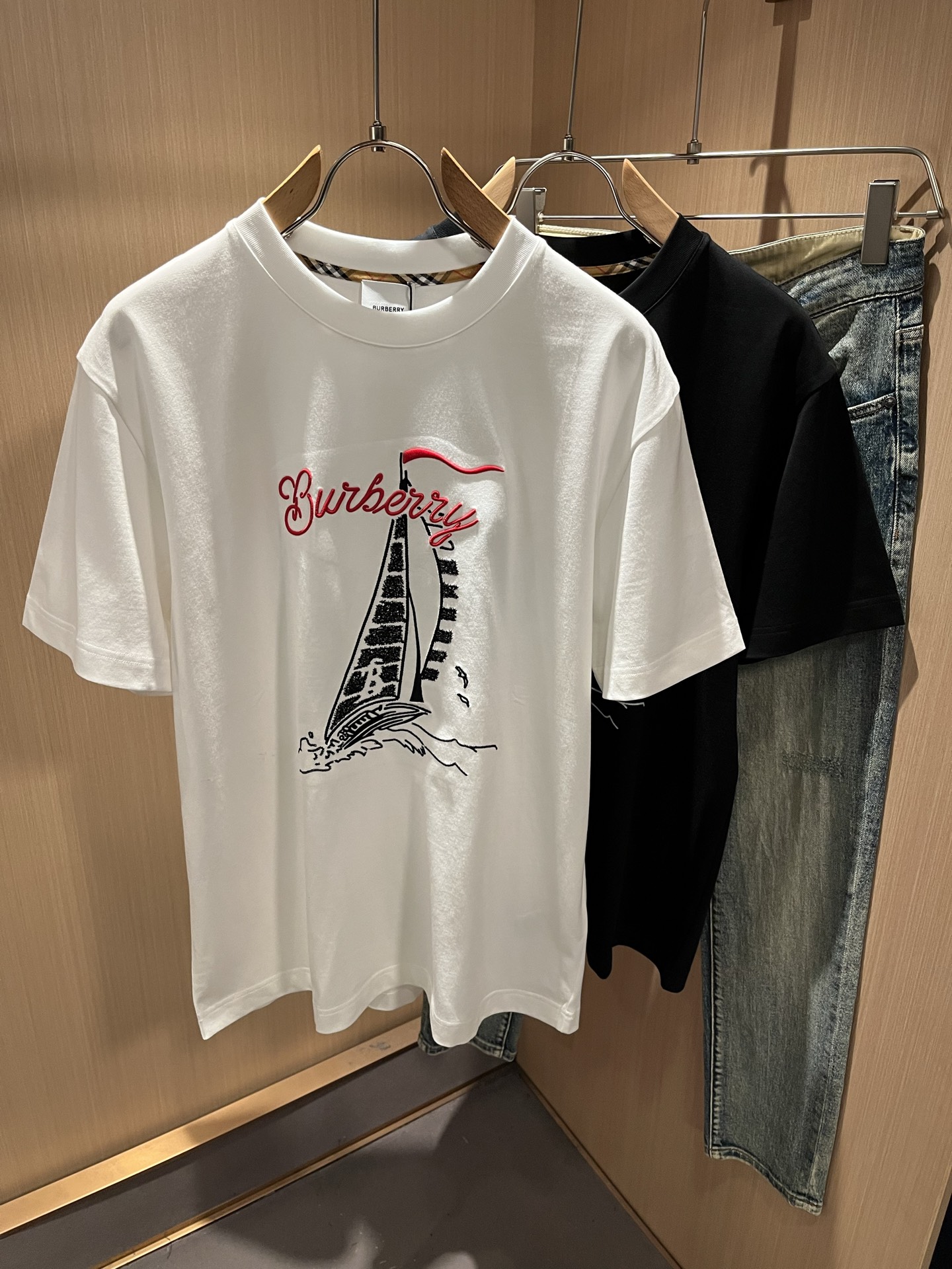 BURBER*Y巴*莉2026春夏新品短袖T恤，重磅来袭，最近比较火热的环保纯棉面料制作而成，高端户外运