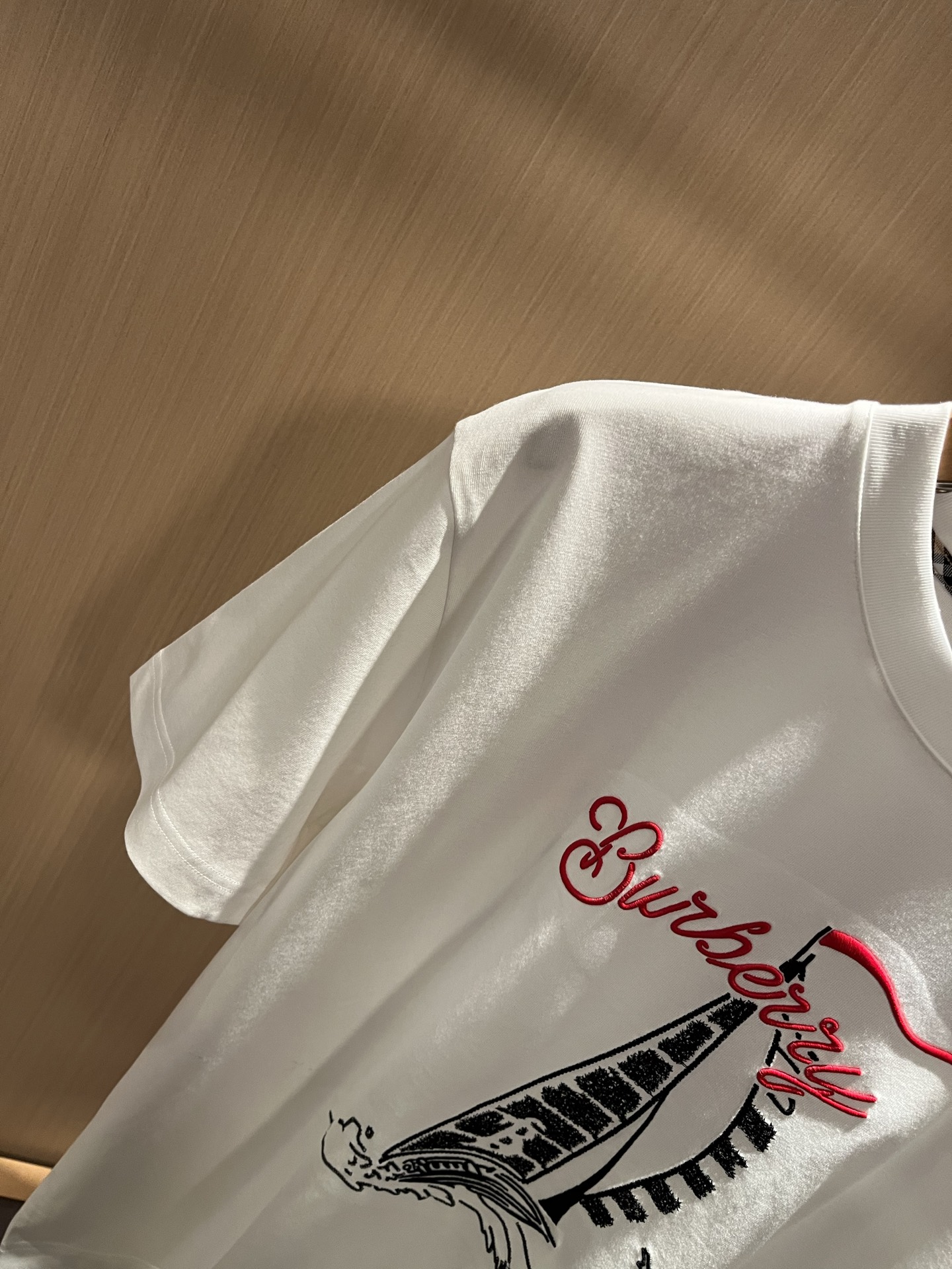 BURBER*Y巴*莉2026春夏新品短袖T恤，重磅来袭，最近比较火热的环保纯棉面料制作而成，高端户外运