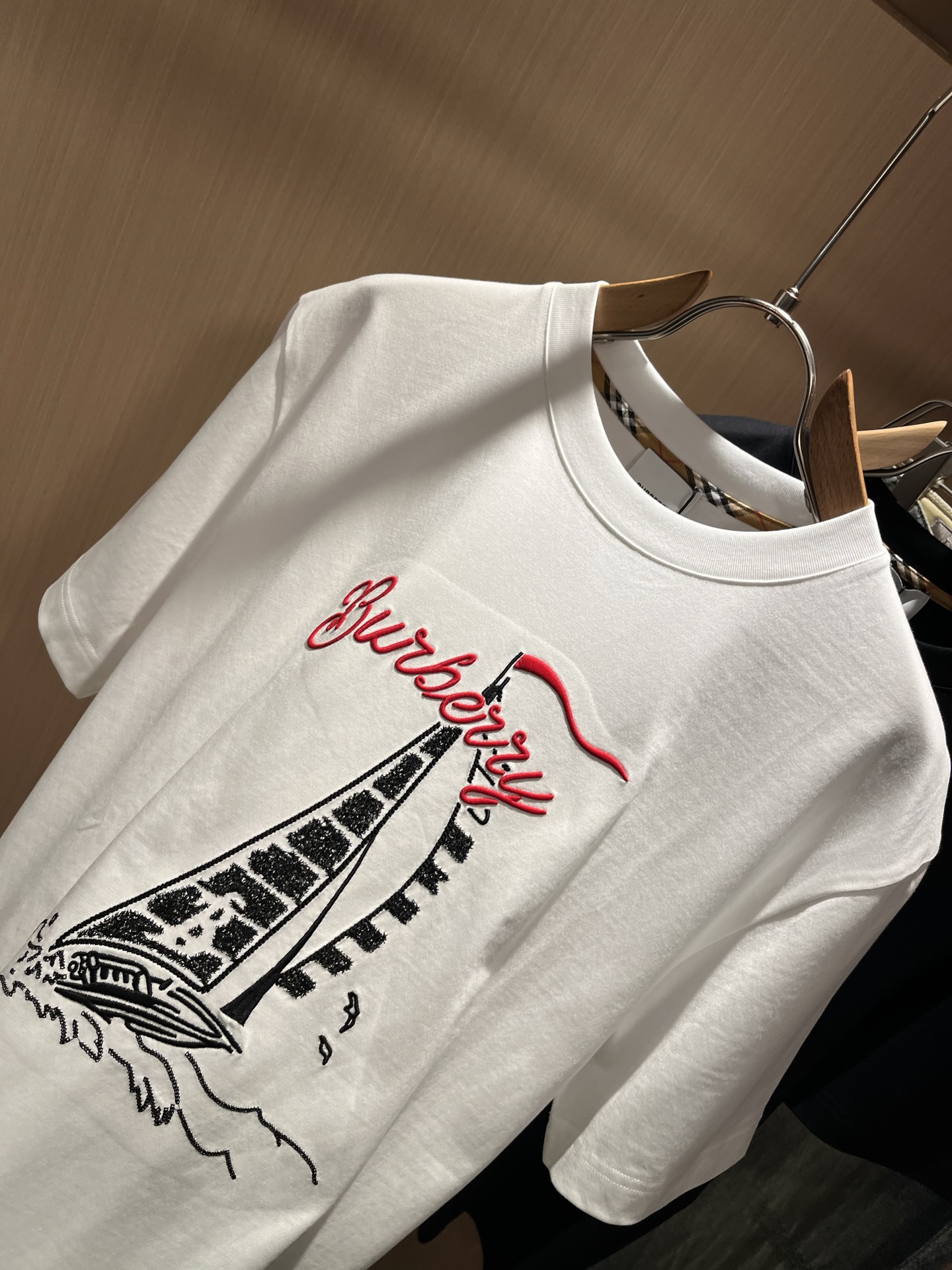 BURBER*Y巴*莉2026春夏新品短袖T恤，重磅来袭，最近比较火热的环保纯棉面料制作而成，高端户外运