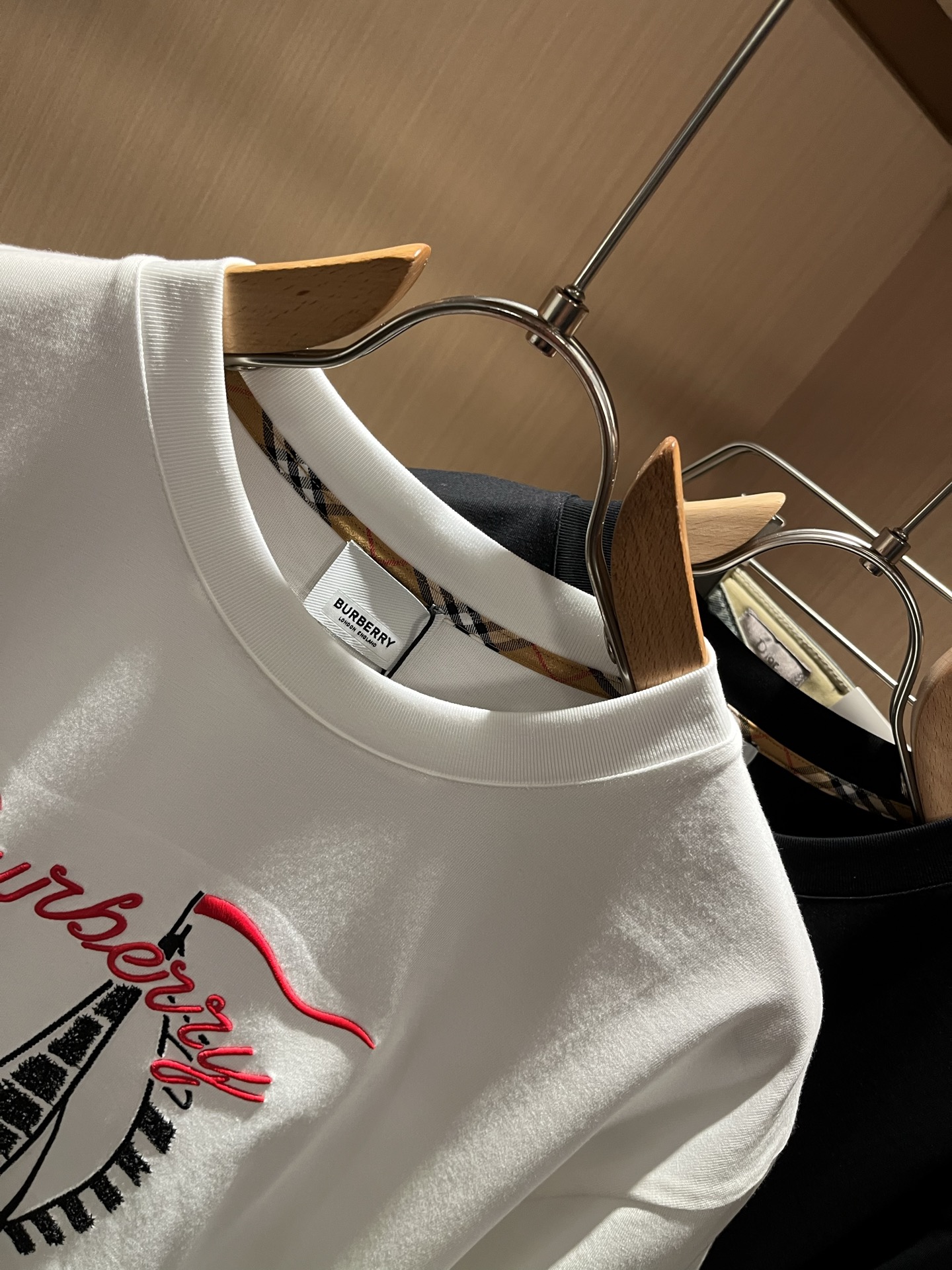 BURBER*Y巴*莉2026春夏新品短袖T恤，重磅来袭，最近比较火热的环保纯棉面料制作而成，高端户外运