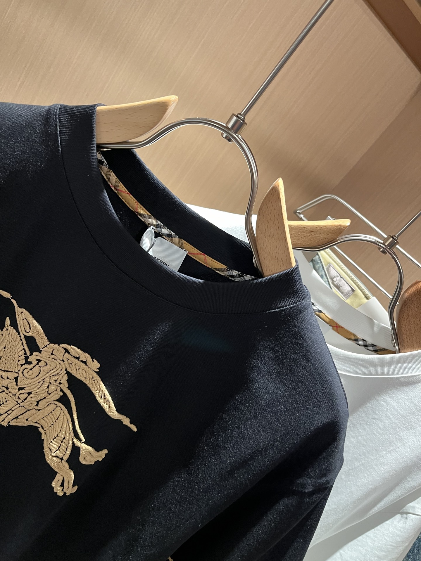 BURBER*Y巴*莉2026春夏新品短袖T恤，重磅来袭，最近比较火热的环保纯棉面料制作而成，高端户外运