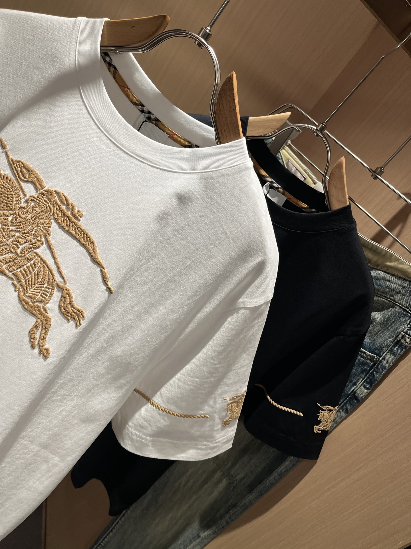 BURBER*Y巴*莉2026春夏新品短袖T恤，重磅来袭，最近比较火热的环保纯棉面料制作而成，高端户外运