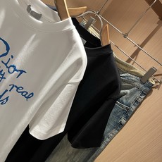 Dio*迪家 2026春夏新款男女同款👫短袖T恤,专柜同步发售!定制专属260克纯棉面料,定制原版工艺螺 Dio*迪家 2026春夏新款男女同款👫短袖T恤,专柜同步发售!定制专属260克纯棉面料,定制原版工艺螺