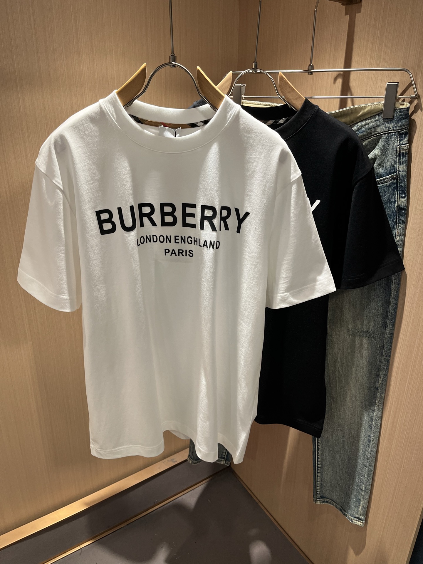 BURBER*Y巴*莉2026春夏新品短袖T恤，重磅来袭，最近比较火热的环保纯棉面料制作而成，高端户外运