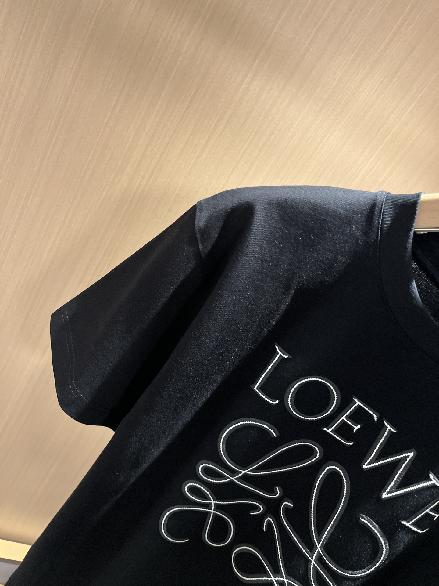 LOE*WE罗*威 2026春夏新款男女同款👫短袖T恤，意大利原厂订单渠道，极具个性高级风，标志logo