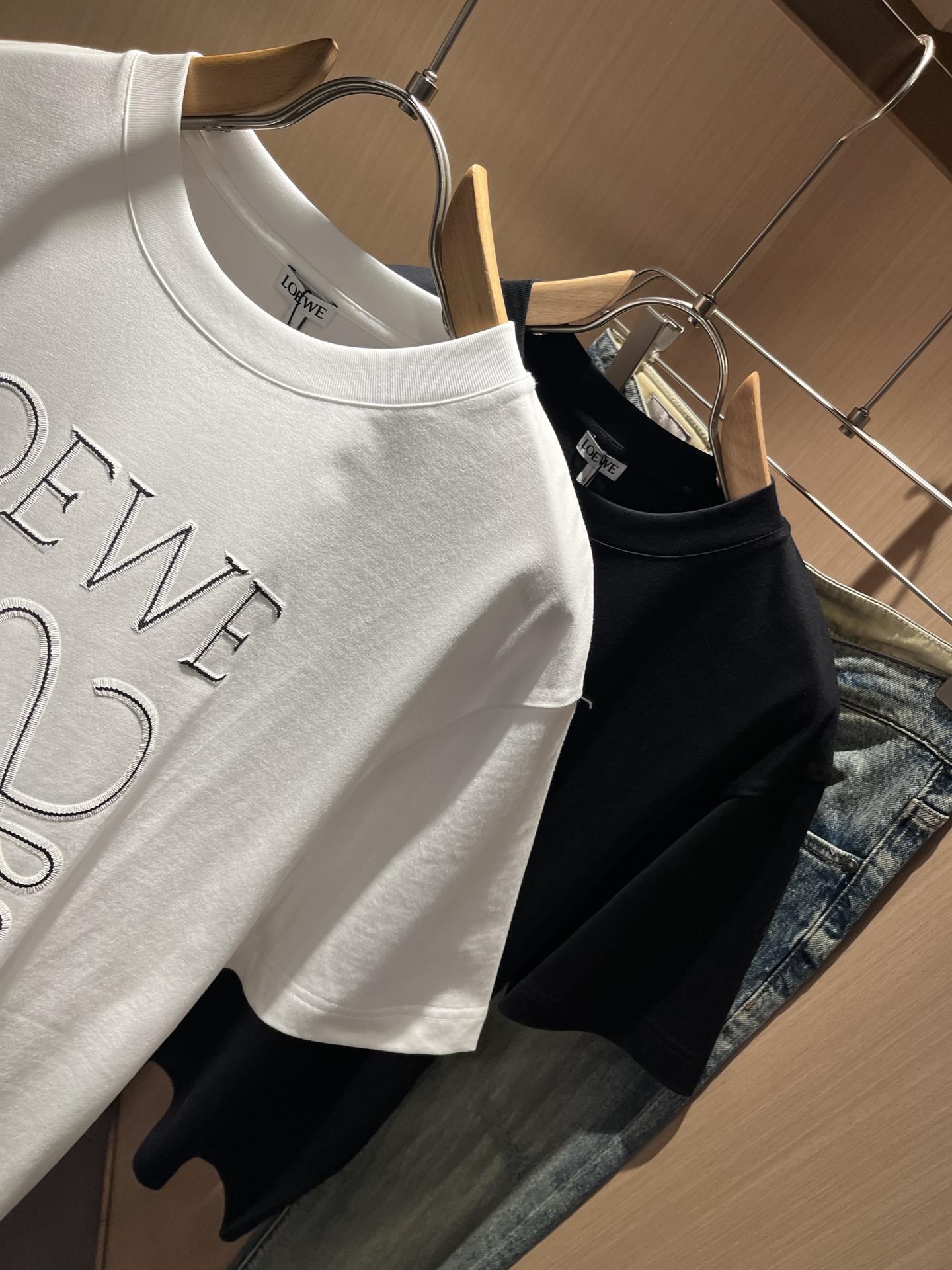 LOE*WE罗*威 2026春夏新款男女同款👫短袖T恤，意大利原厂订单渠道，极具个性高级风，标志logo