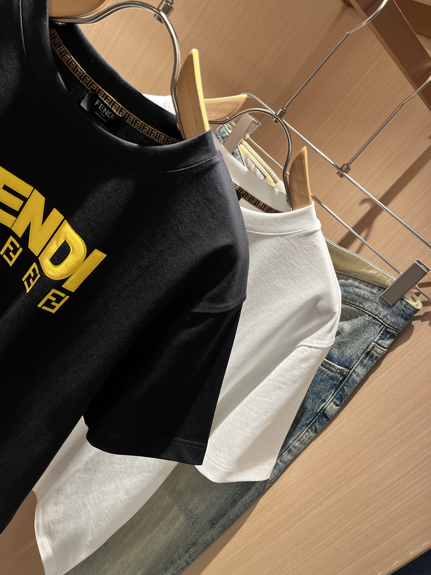 FEN*I 芬*迪2026春夏新款FD家族FF男女同款👫短袖T恤，男女同款👫百搭极简短袖。意大利原厂订单