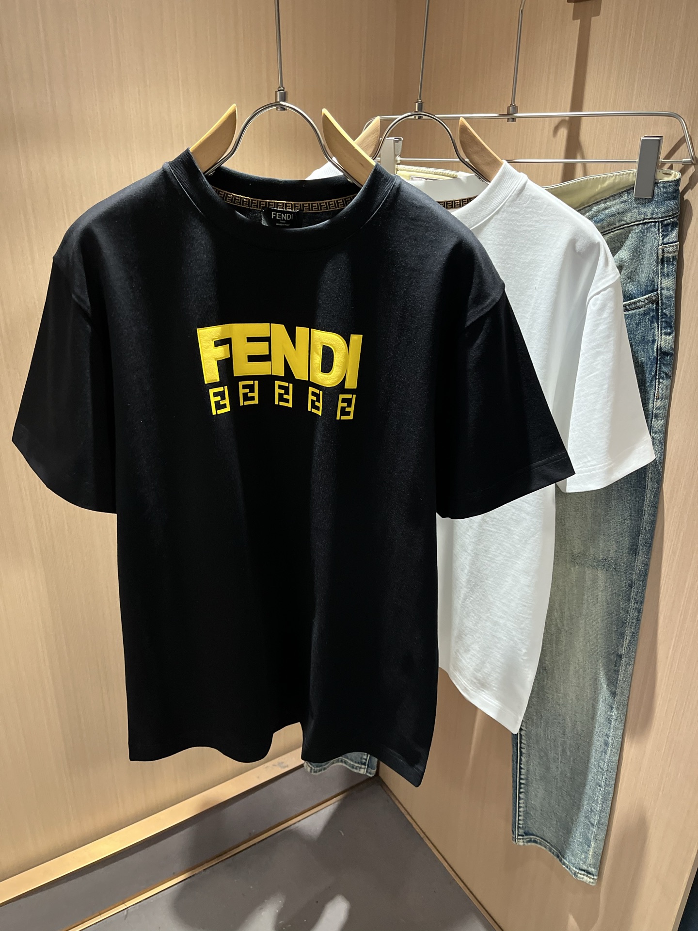 FEN*I 芬*迪2026春夏新款FD家族FF男女同款👫短袖T恤，男女同款👫百搭极简短袖。意大利原厂订单