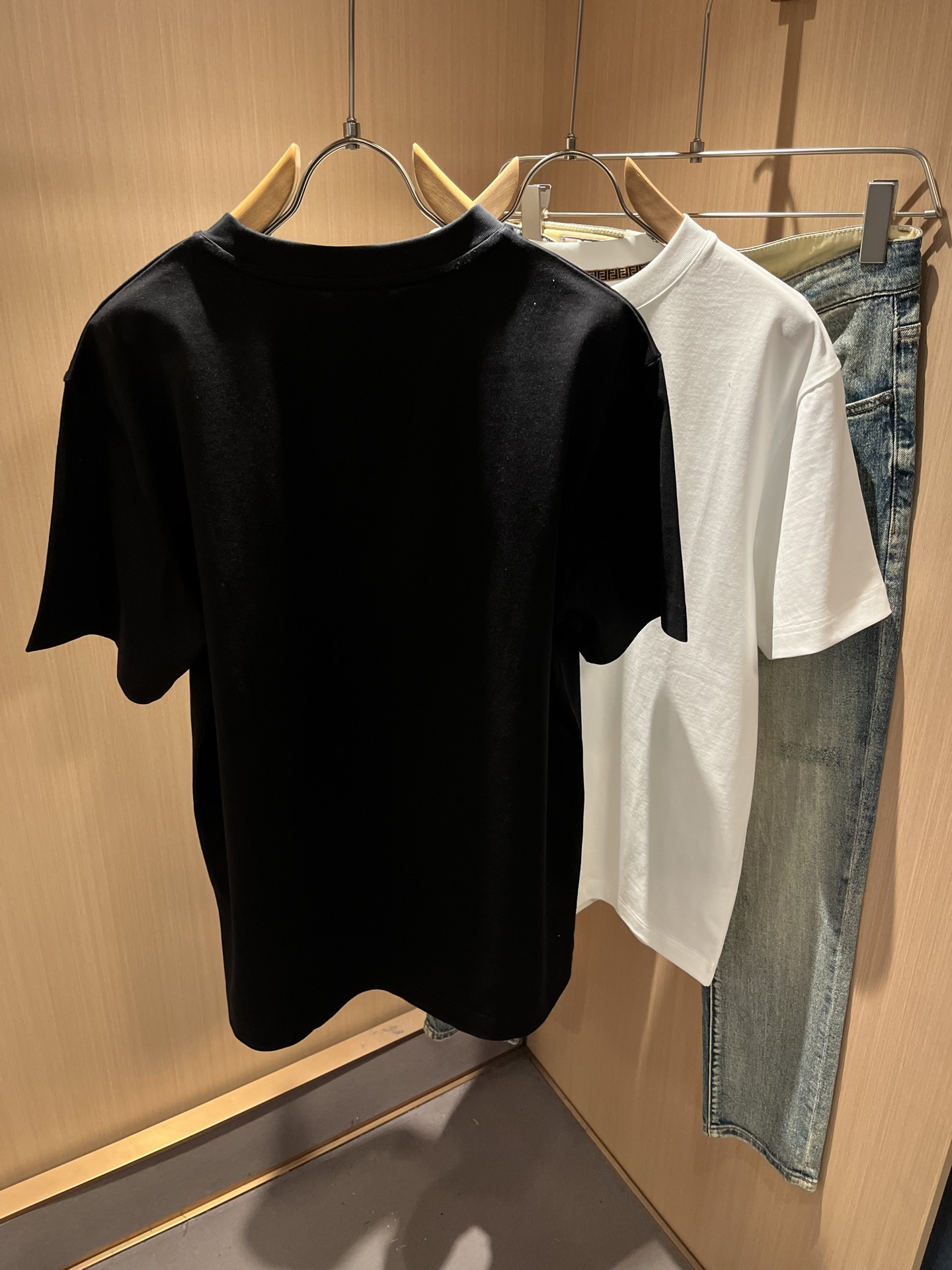 FEN*I 芬*迪2026春夏新款FD家族FF男女同款👫短袖T恤，男女同款👫百搭极简短袖。意大利原厂订单