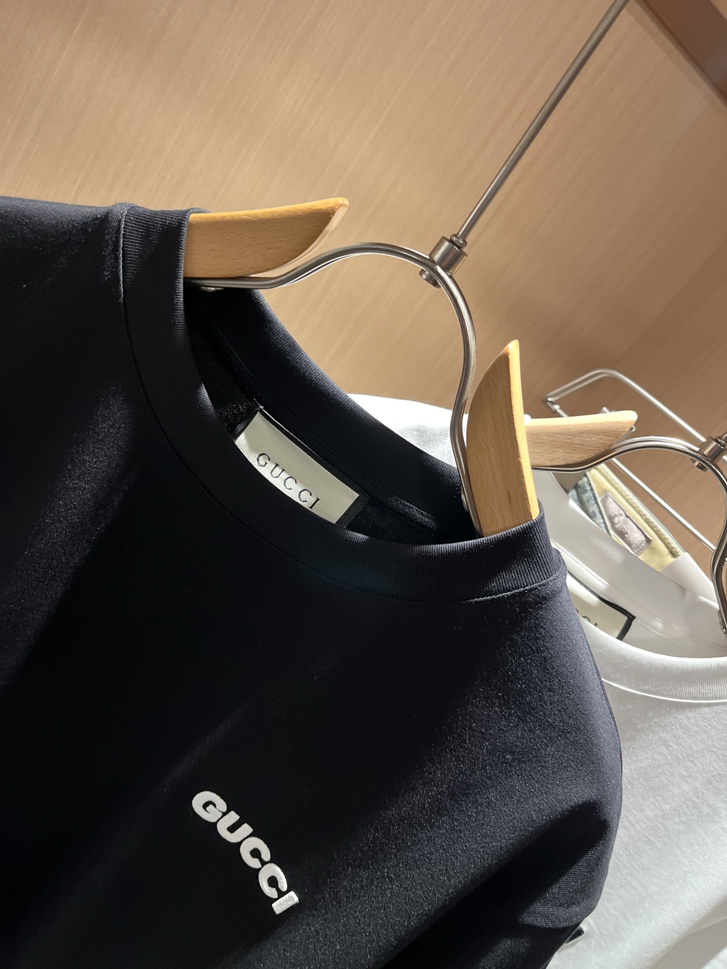 Gucc*古家 2026春夏新款男女同情侣款👫休闲宽松棉质圆领短袖T恤衫！贸易公司渠道稀出，同步官网发售