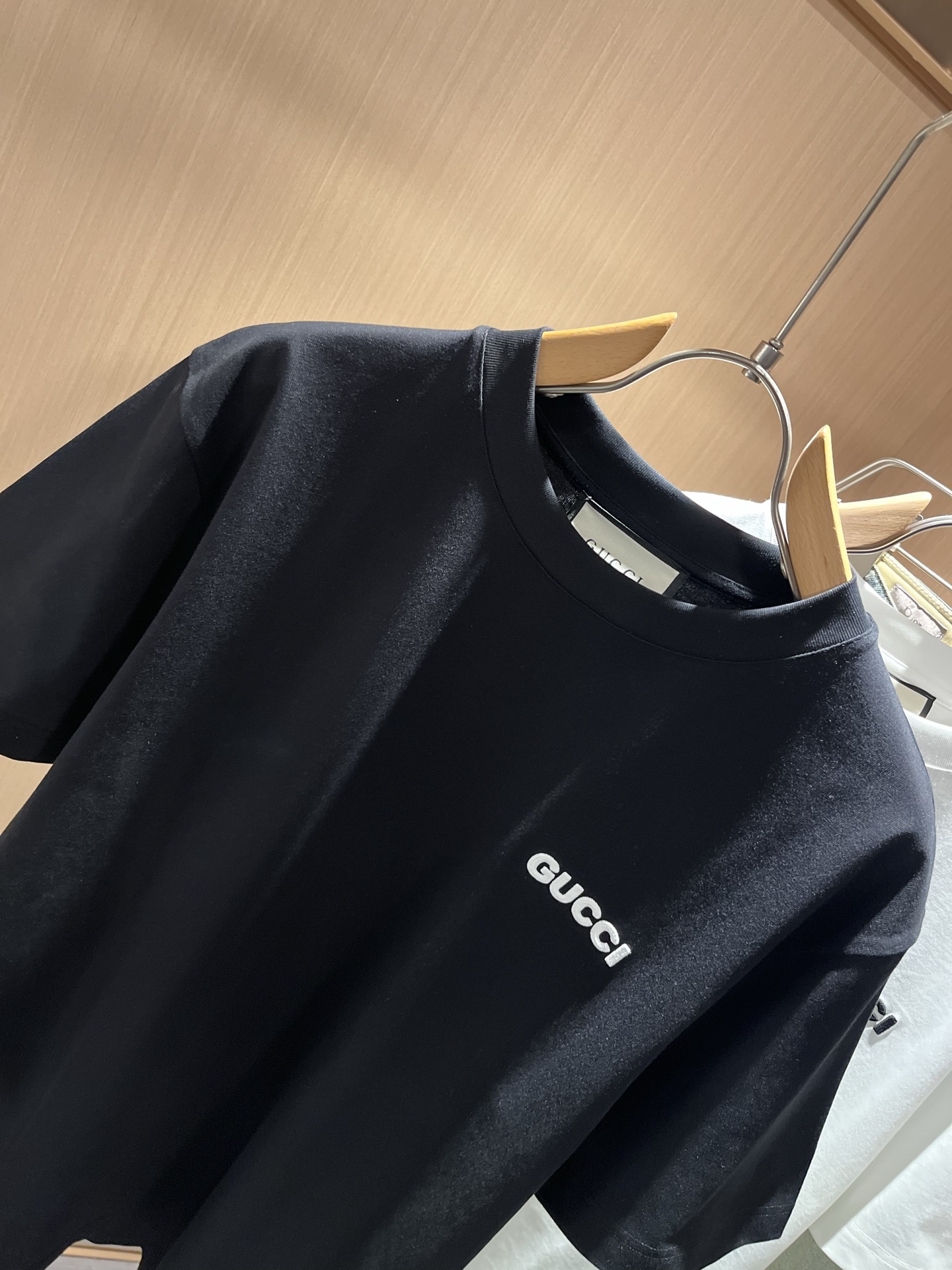 Gucc*古家 2026春夏新款男女同情侣款👫休闲宽松棉质圆领短袖T恤衫！贸易公司渠道稀出，同步官网发售