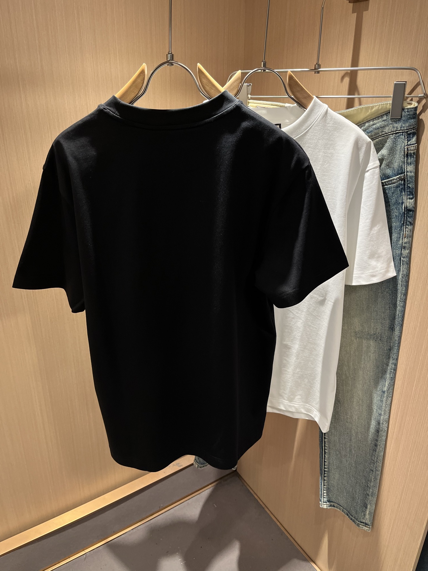 Gucc*古家 2026春夏新款男女同情侣款👫休闲宽松棉质圆领短袖T恤衫！贸易公司渠道稀出，同步官网发售