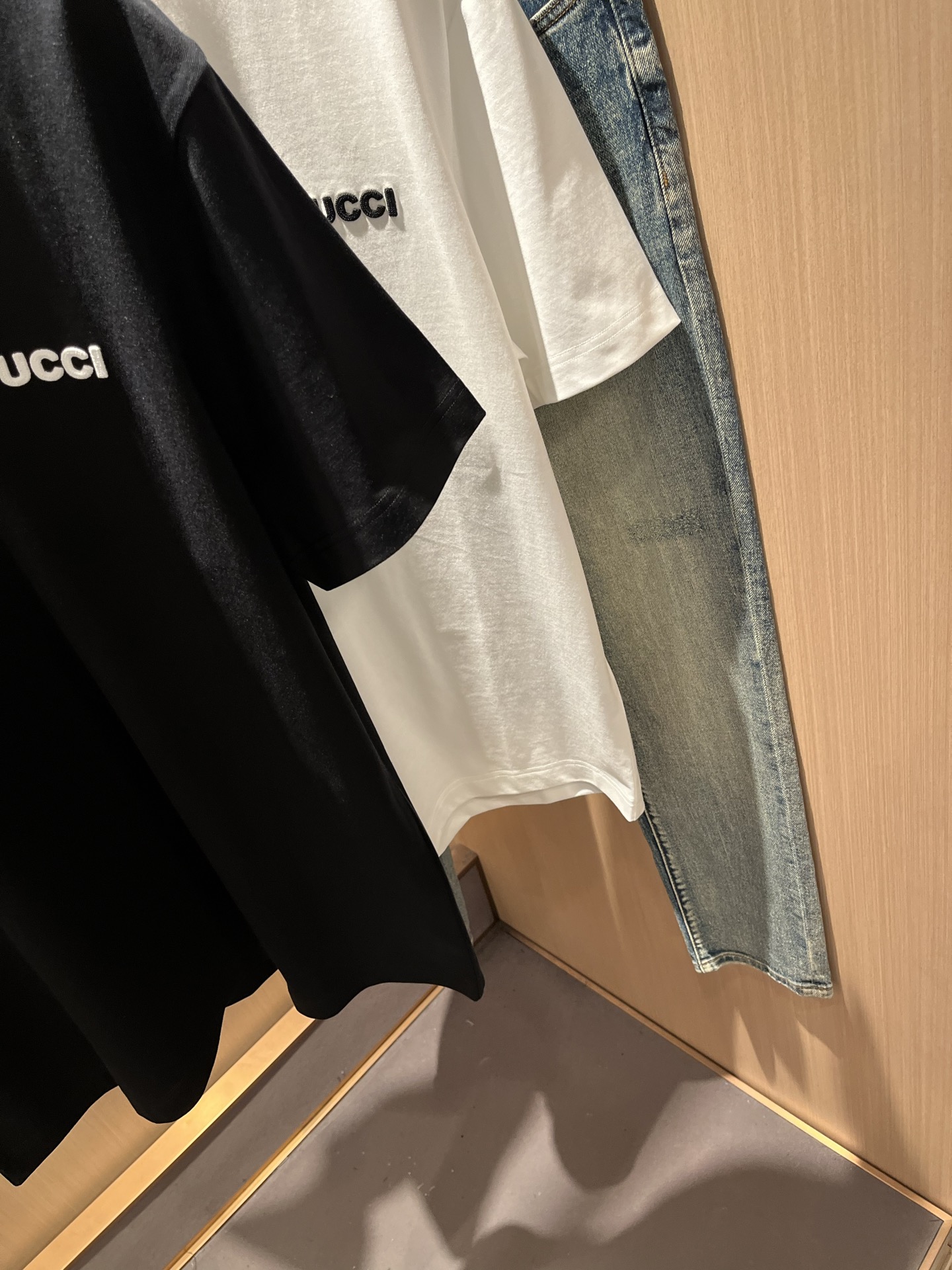 Gucc*古家 2026春夏新款男女同情侣款👫休闲宽松棉质圆领短袖T恤衫！贸易公司渠道稀出，同步官网发售