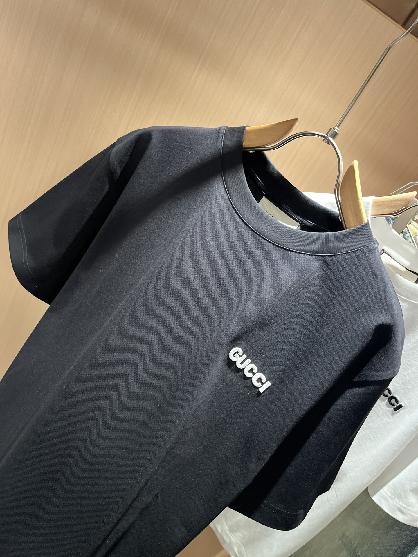 Gucc*古家 2026春夏新款男女同情侣款👫休闲宽松棉质圆领短袖T恤衫！贸易公司渠道稀出，同步官网发售