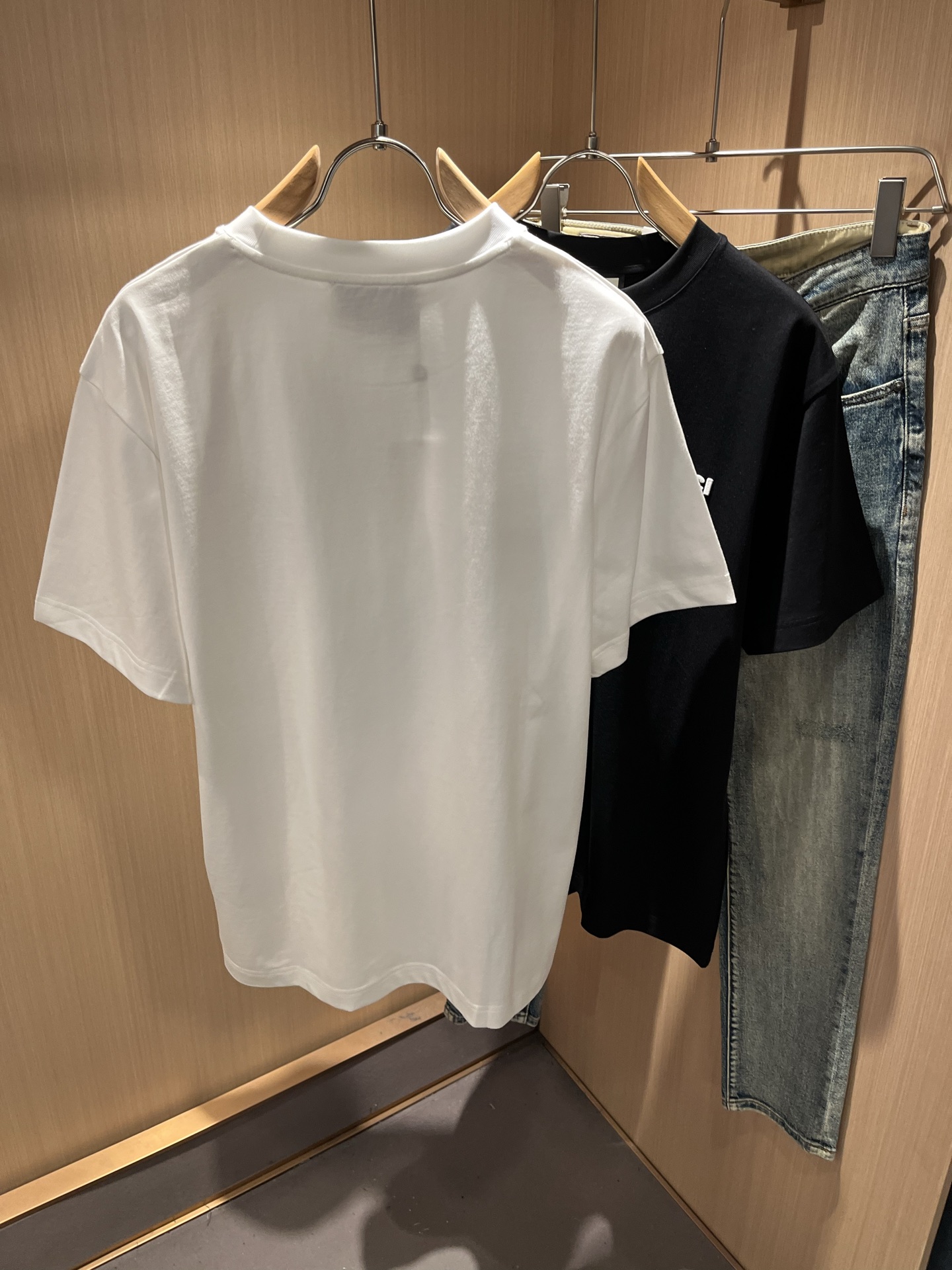 Gucc*古家 2026春夏新款男女同情侣款👫休闲宽松棉质圆领短袖T恤衫！贸易公司渠道稀出，同步官网发售