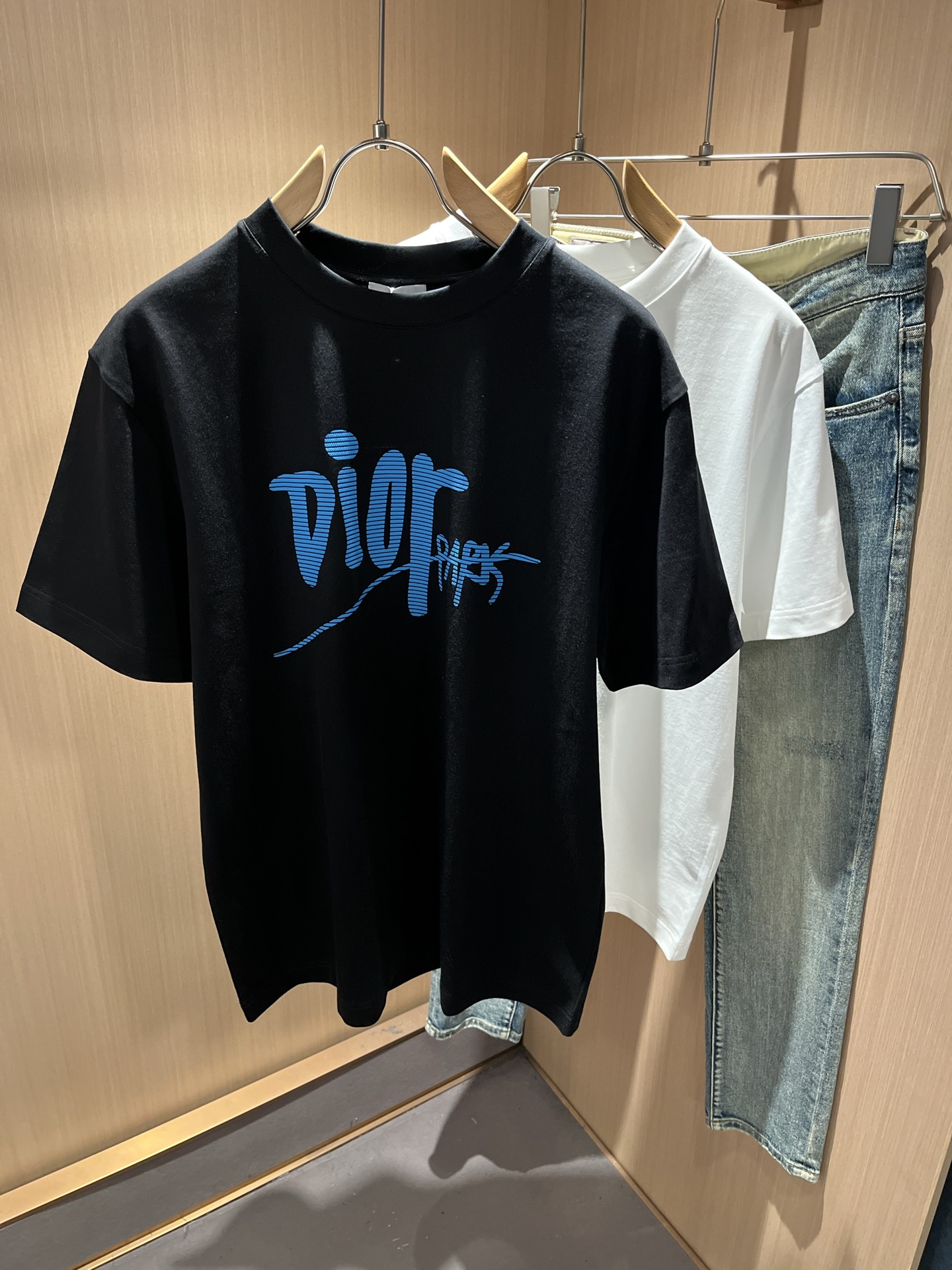 Dio*迪家 2026春夏新款男女同款👫短袖T恤，专柜同步发售！定制专属260克纯棉面料，定制原版工艺螺