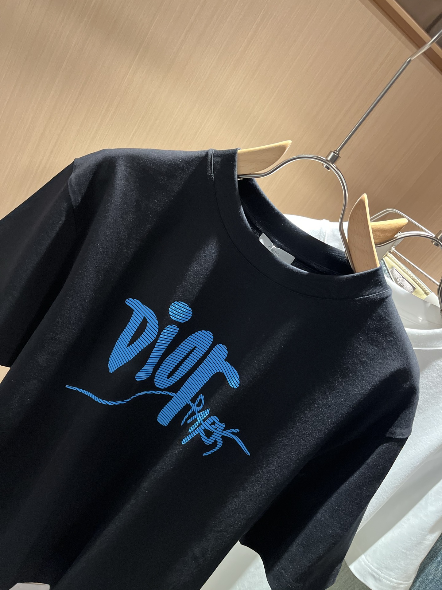 Dio*迪家 2026春夏新款男女同款👫短袖T恤，专柜同步发售！定制专属260克纯棉面料，定制原版工艺螺