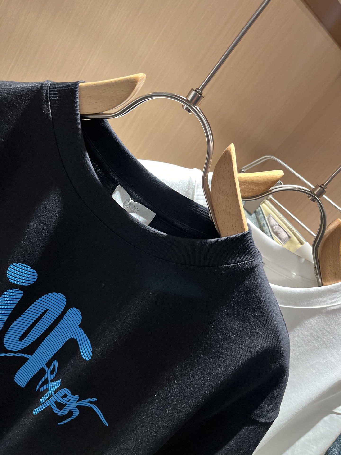 Dio*迪家 2026春夏新款男女同款👫短袖T恤，专柜同步发售！定制专属260克纯棉面料，定制原版工艺螺