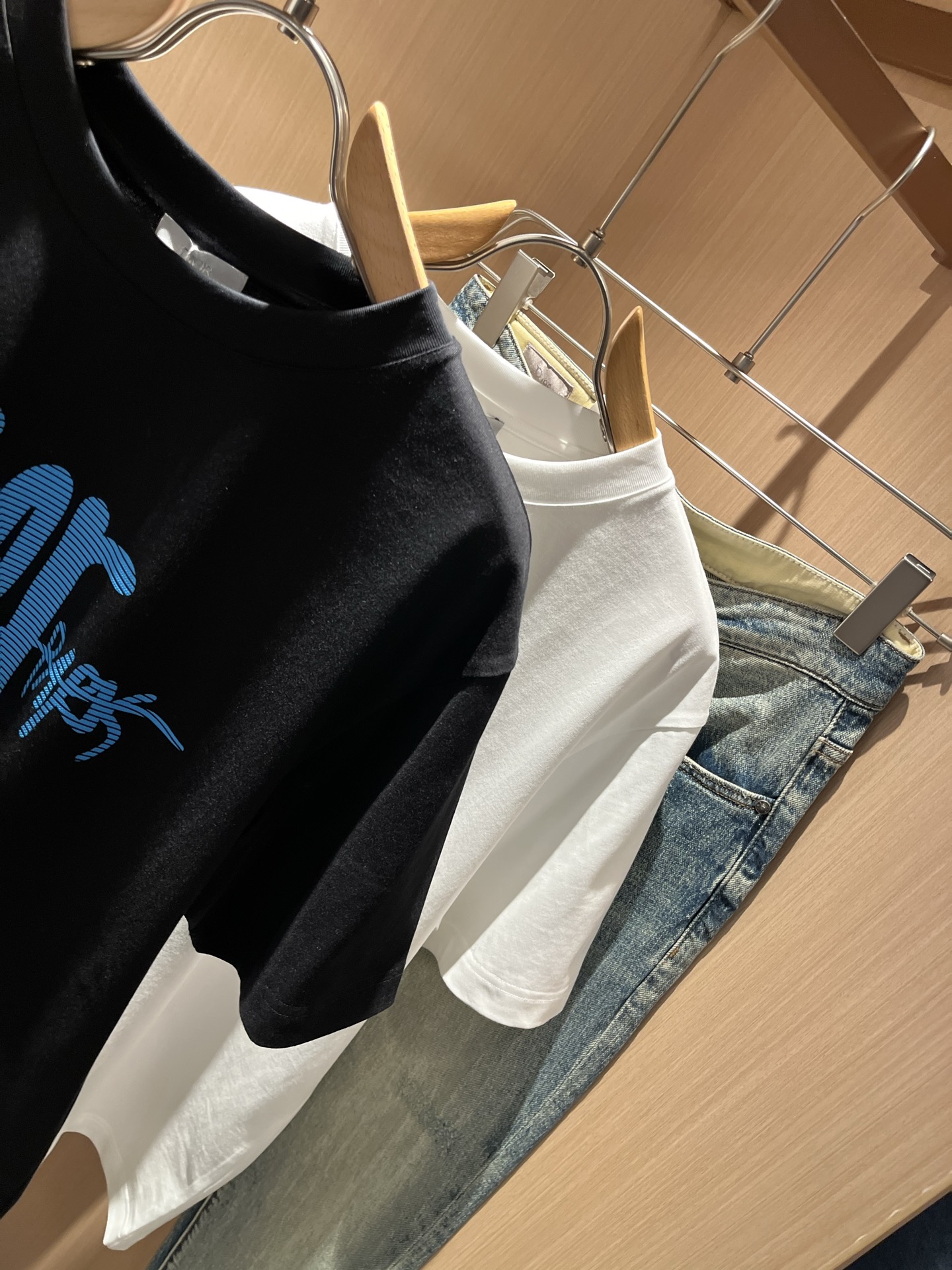 Dio*迪家 2026春夏新款男女同款👫短袖T恤，专柜同步发售！定制专属260克纯棉面料，定制原版工艺螺