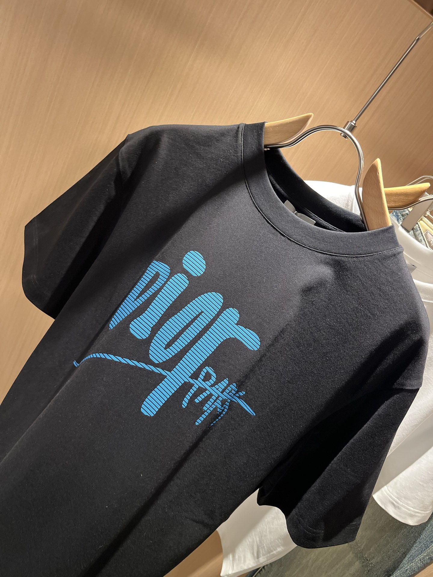 Dio*迪家 2026春夏新款男女同款👫短袖T恤，专柜同步发售！定制专属260克纯棉面料，定制原版工艺螺