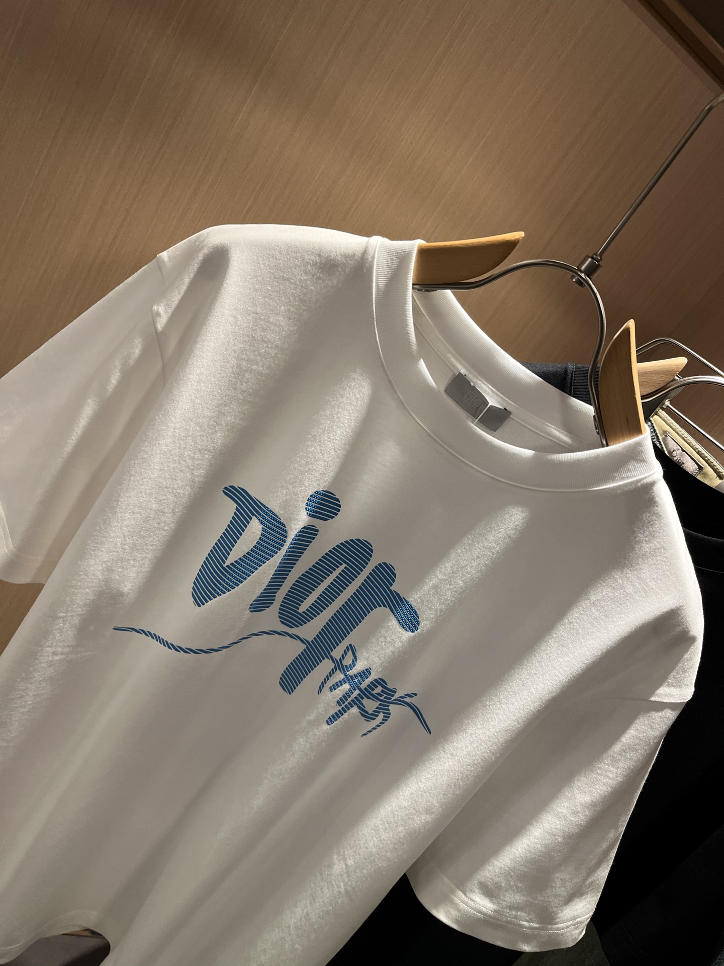 Dio*迪家 2026春夏新款男女同款👫短袖T恤，专柜同步发售！定制专属260克纯棉面料，定制原版工艺螺