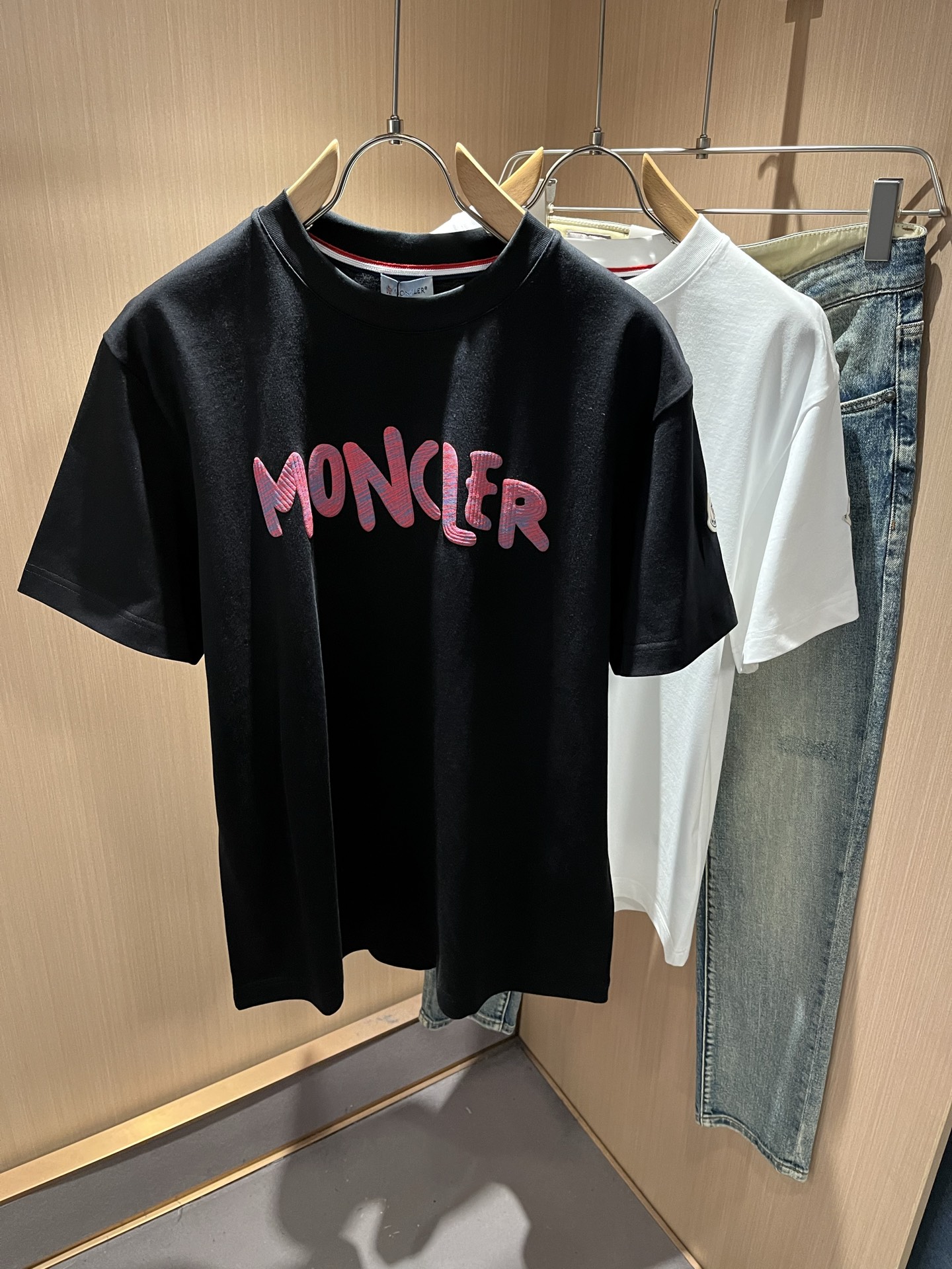 Moncler蒙家 2026春夏最新男女同款👫贸易订单短袖T恤，全品相！！网红款！采用logo图案压胶设