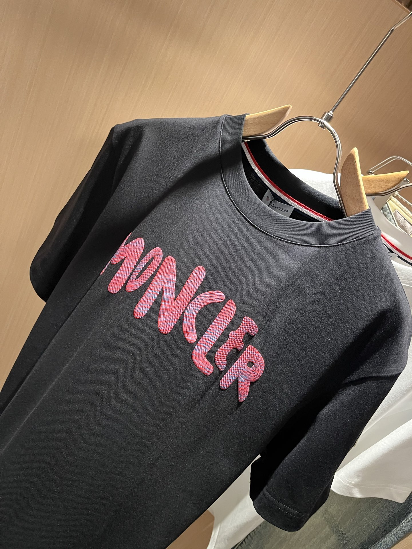 Moncler蒙家 2026春夏最新男女同款👫贸易订单短袖T恤，全品相！！网红款！采用logo图案压胶设